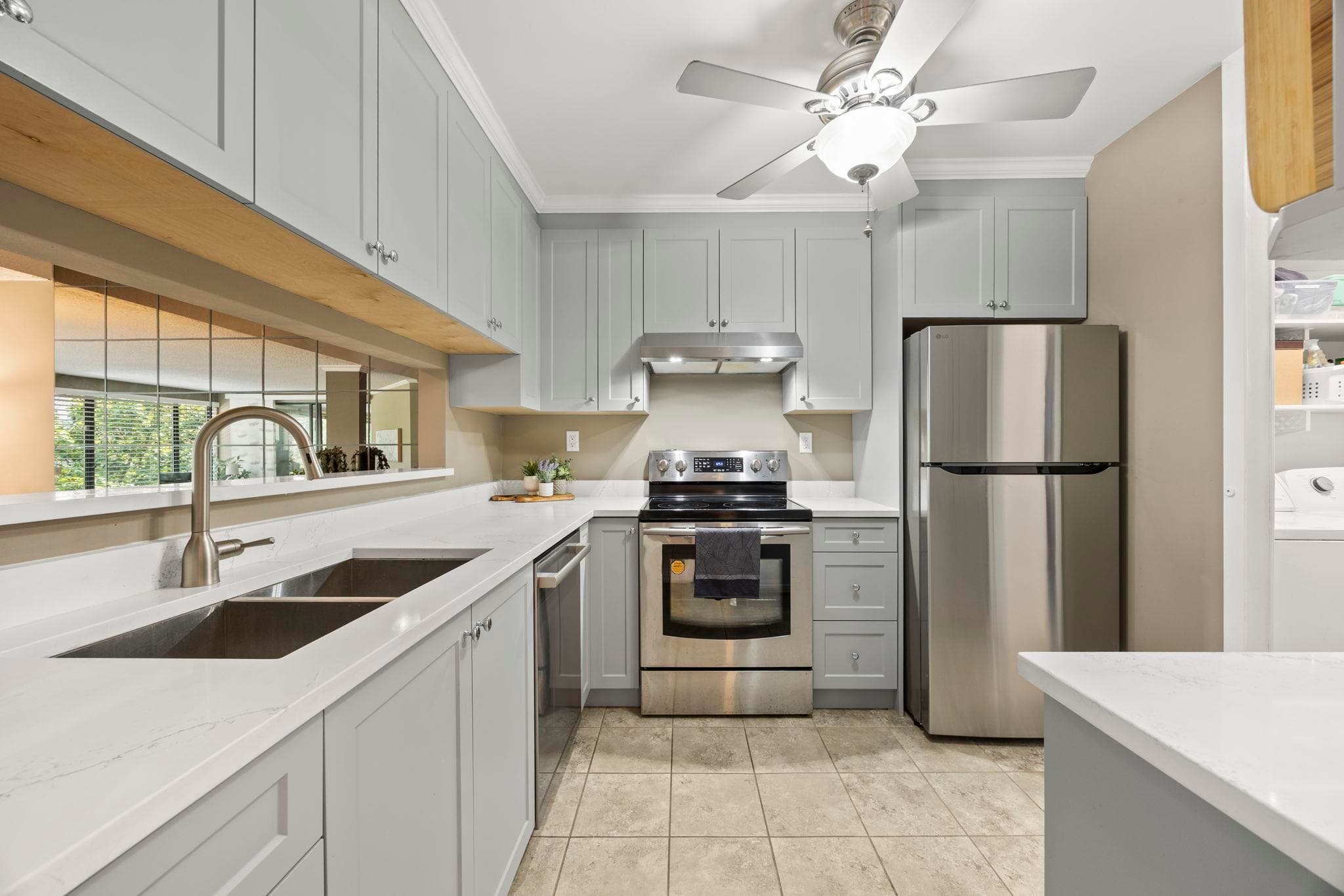 212 - 15313 19 Avenue, Surrey, V4A 1X6 — photo 3
