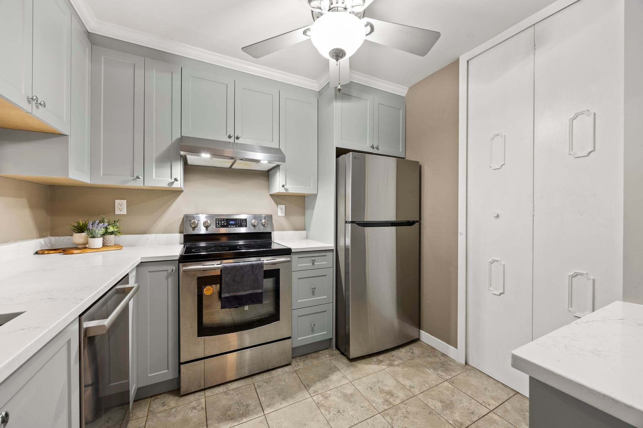 212 - 15313 19 Avenue, Surrey, V4A 1X6 — photo 5
