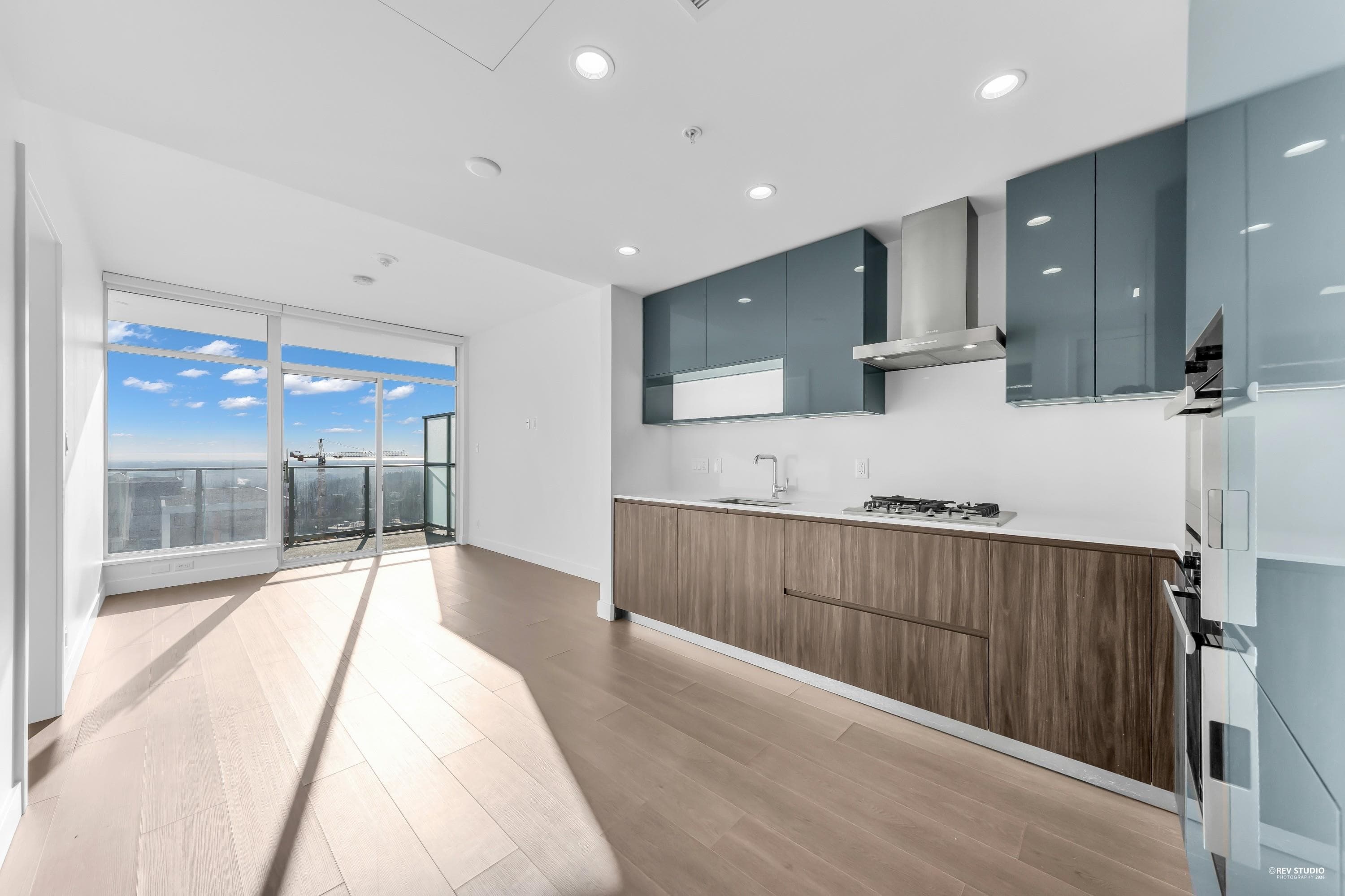 1505 - 6511 Sussex Avenue, Burnaby