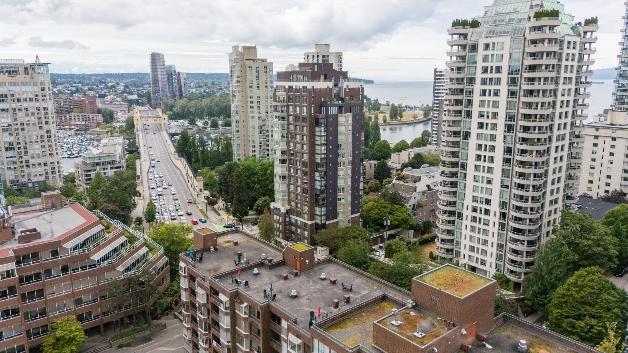 304 - 1330 Burrard Street, Vancouver, V6Z 2B8 — photo 2