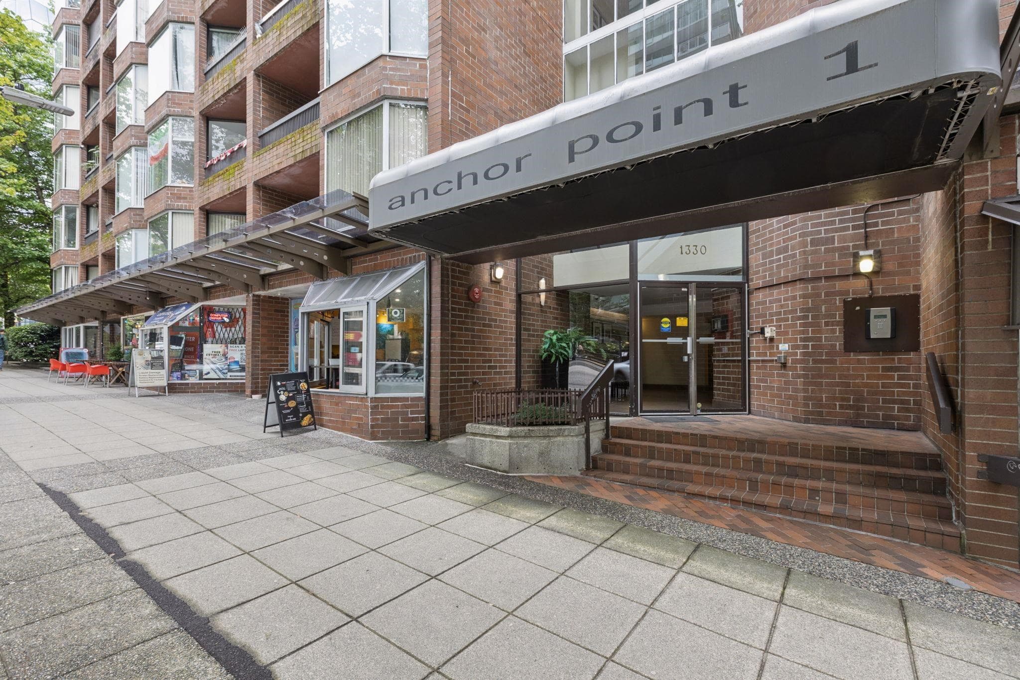 304 - 1330 Burrard Street, Vancouver, V6Z 2B8 — photo 4