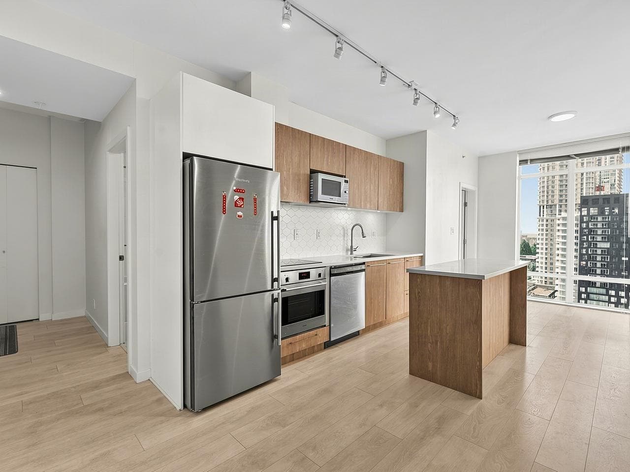 1202 - 691 North Road, Coquitlam, V3J 0H9 — photo 5