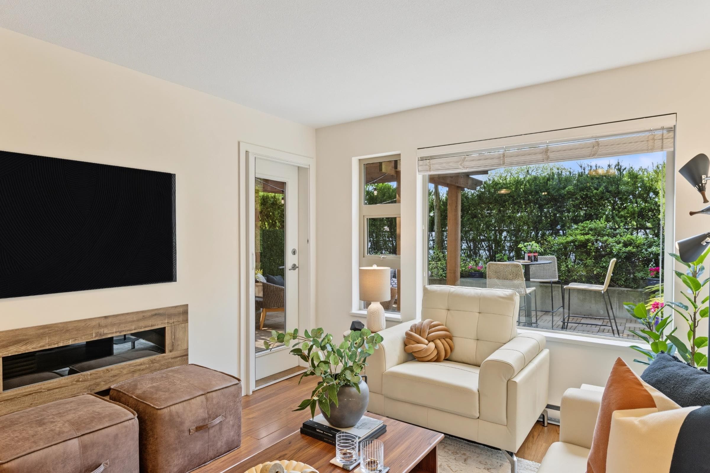 210 - 1677 Lloyd Avenue, North Vancouver, V7P 0B1 — photo 4