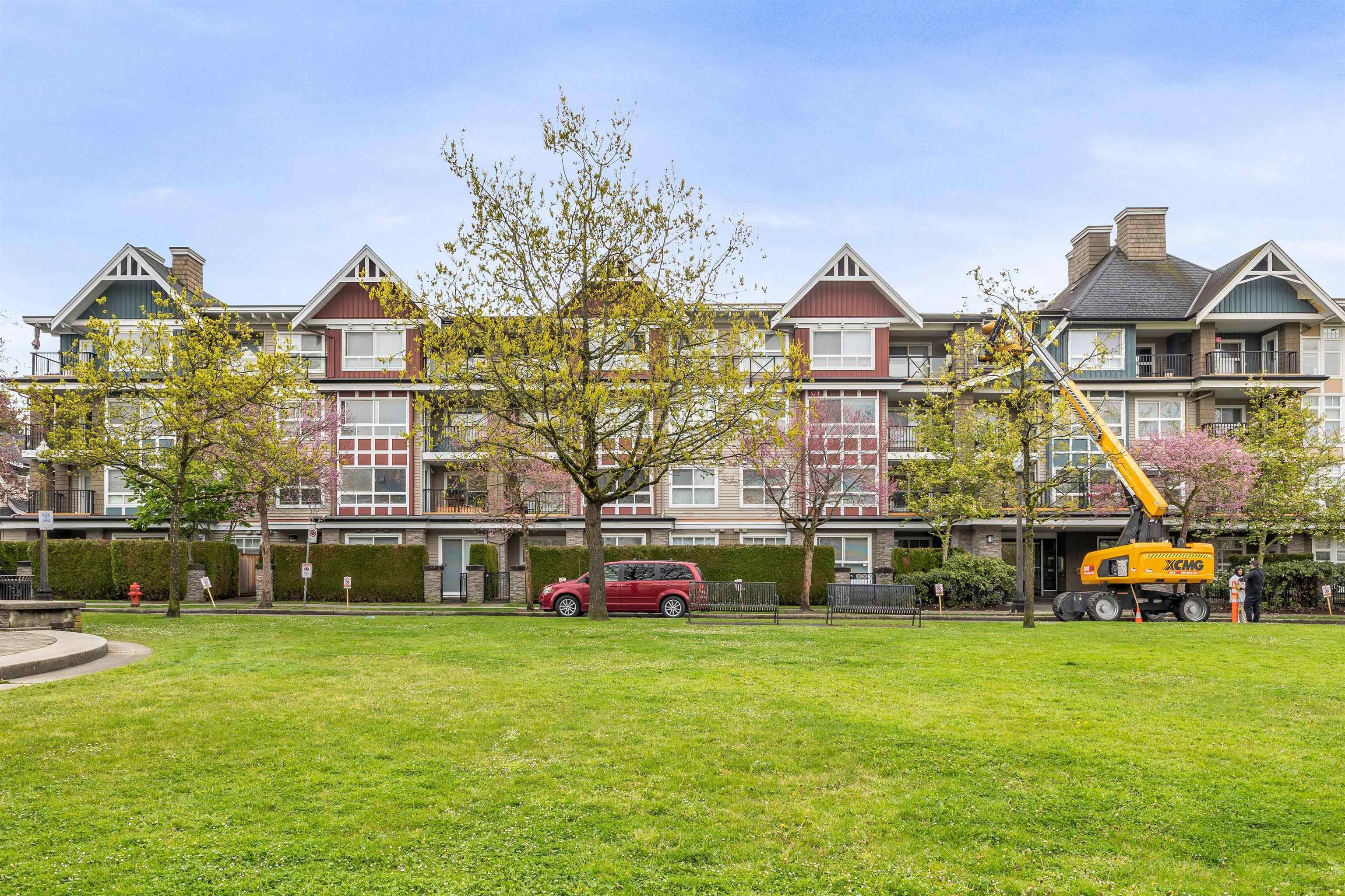 403 - 7088 Mont Royal Square, Vancouver, V5S 4X7 — photo 2