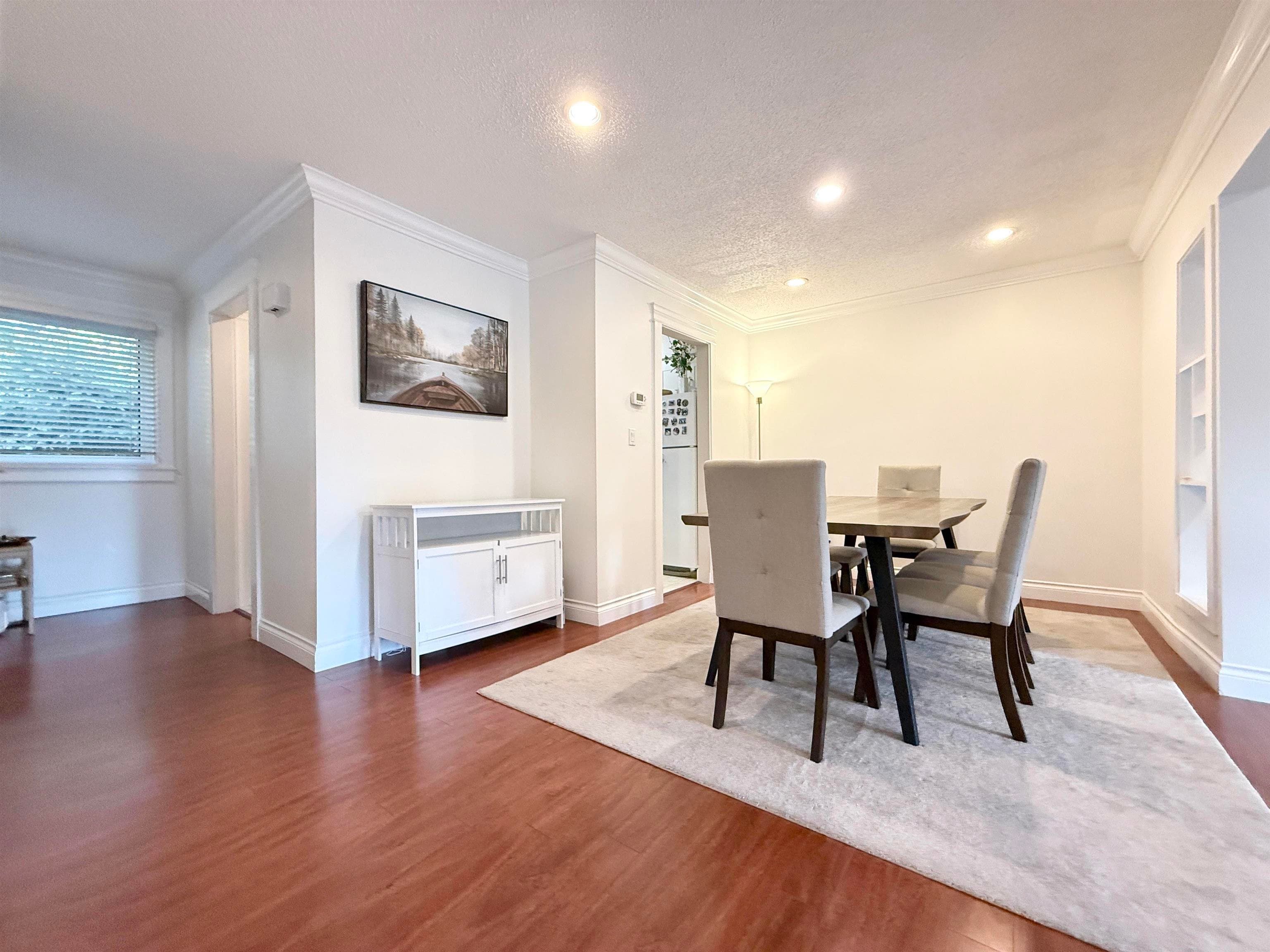 6722 Kneale Place, Burnaby, V5B 2Z2 — photo 2