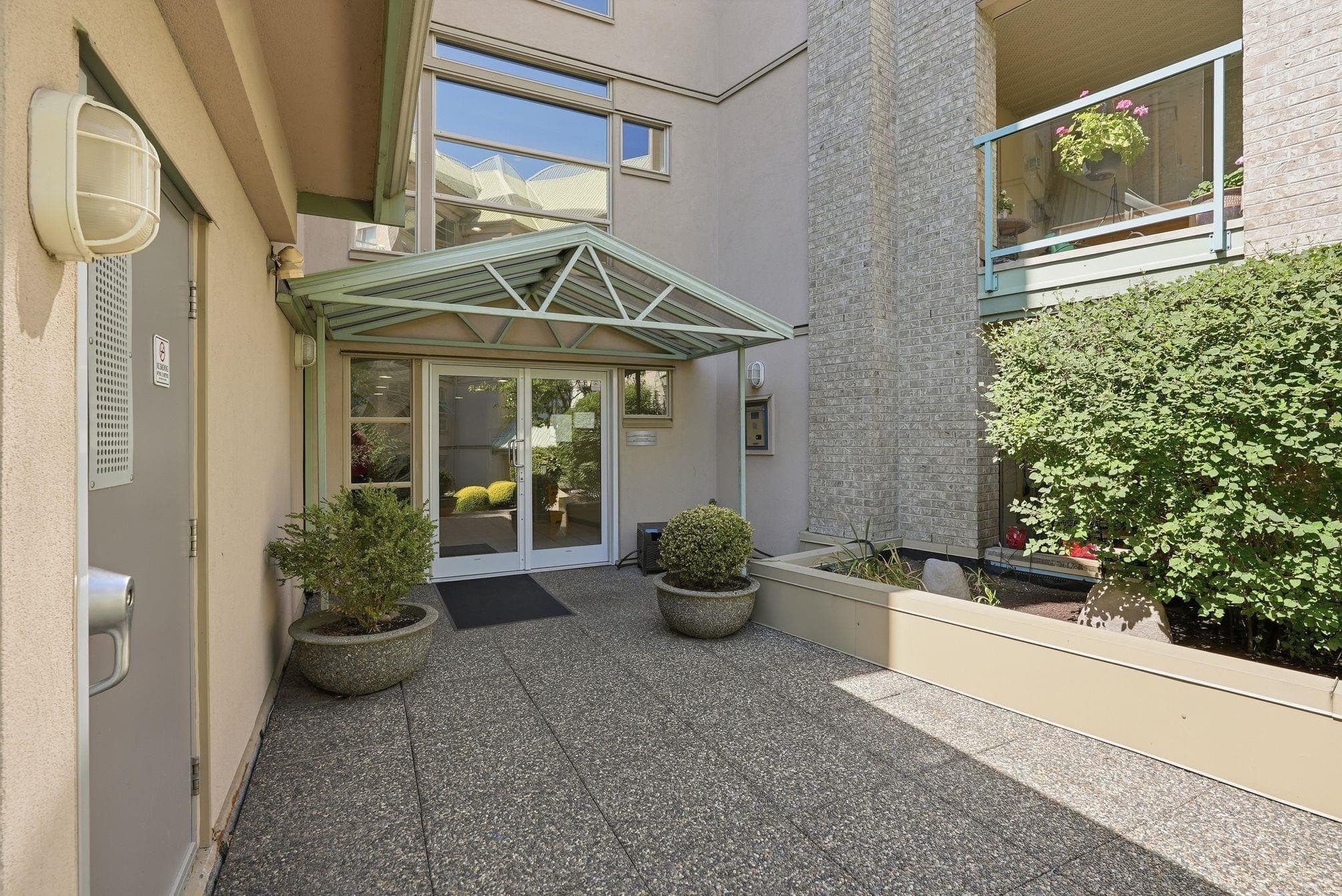 409A - 301 Maude Road, Port Moody, V3H 5B1 — photo 2