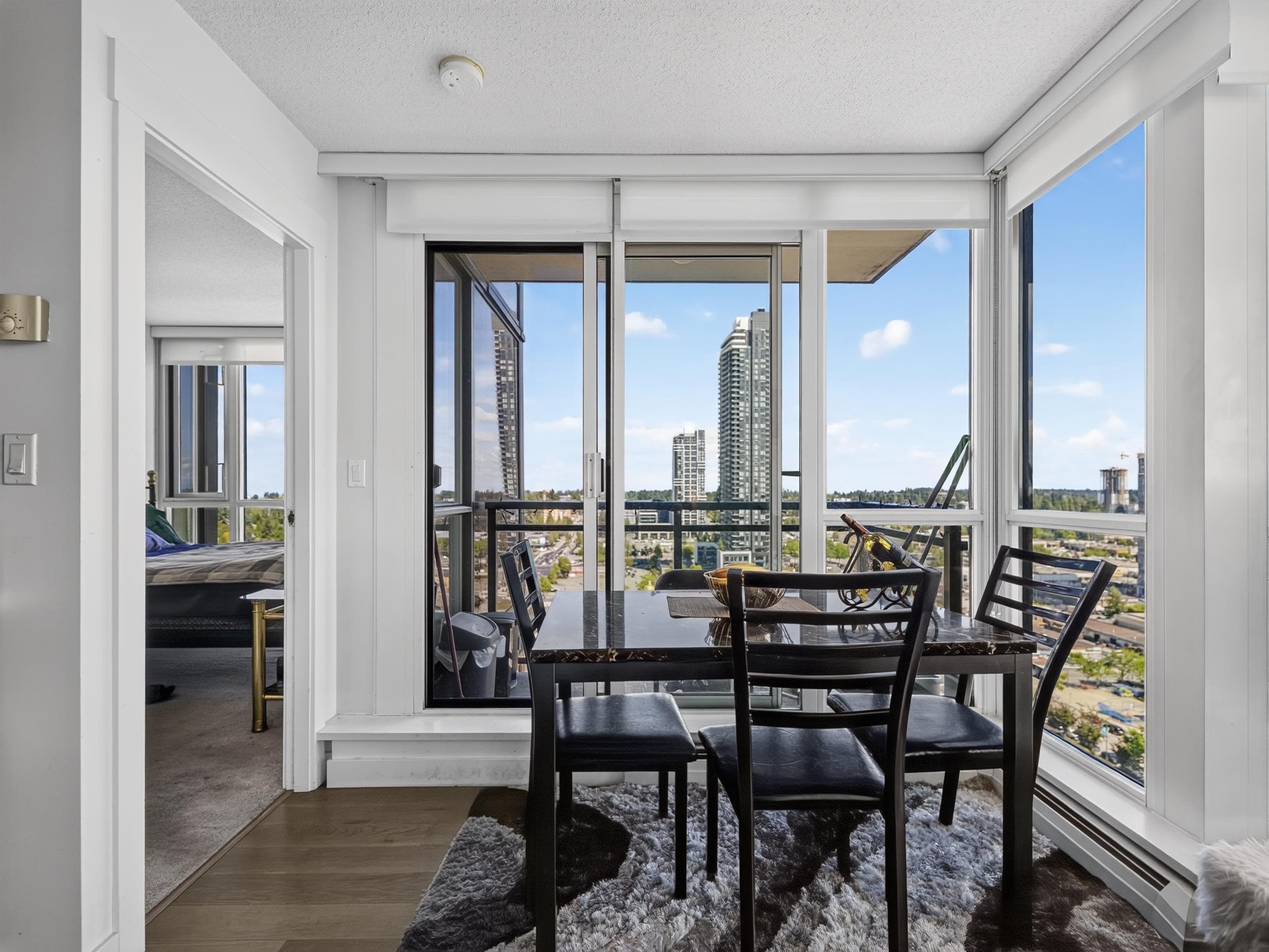 2302 - 10777 University Drive, Surrey, V3T 0E6 — photo 5