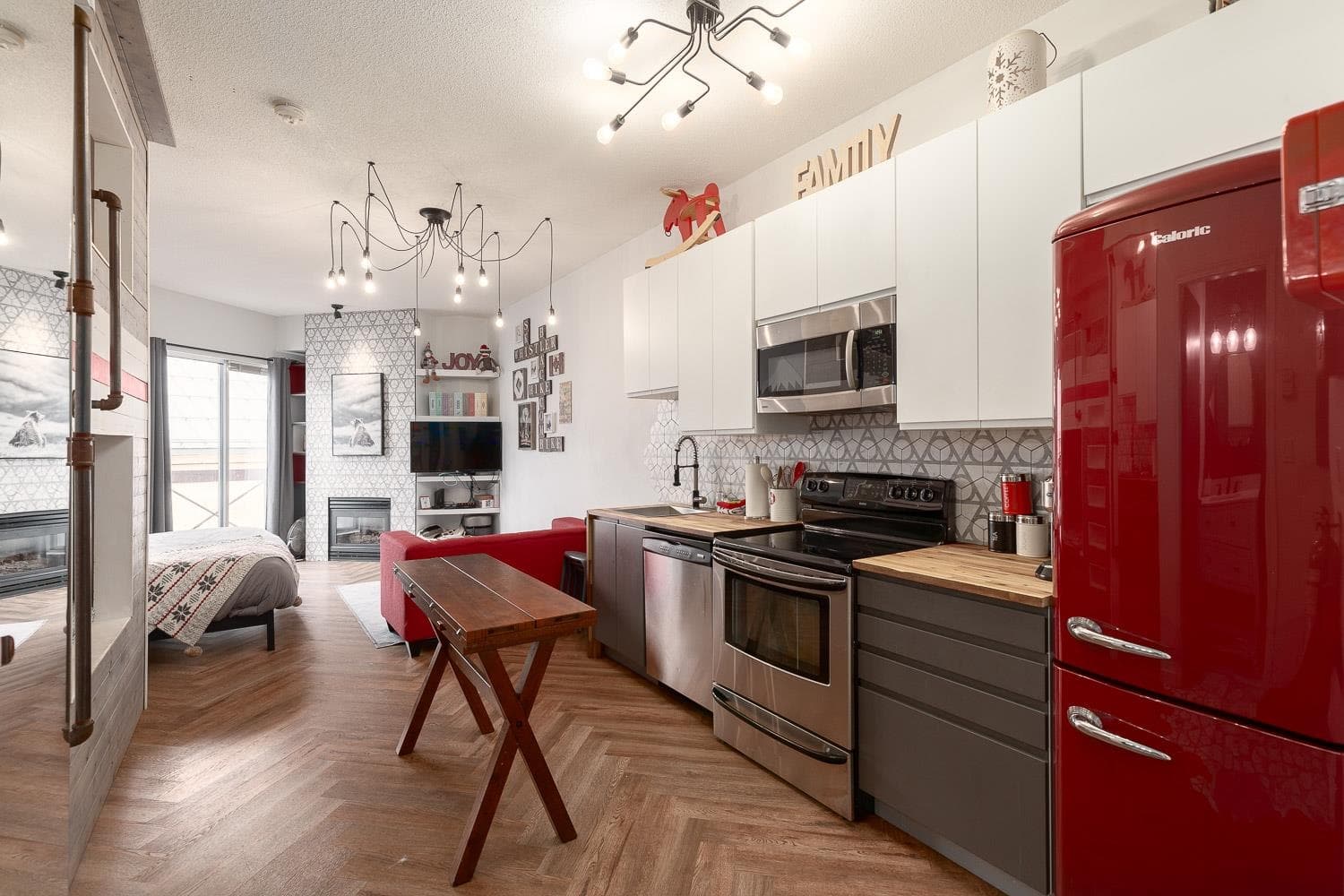 318 - 4368 Main Street, Whistler, V8E 1B6 — photo 2
