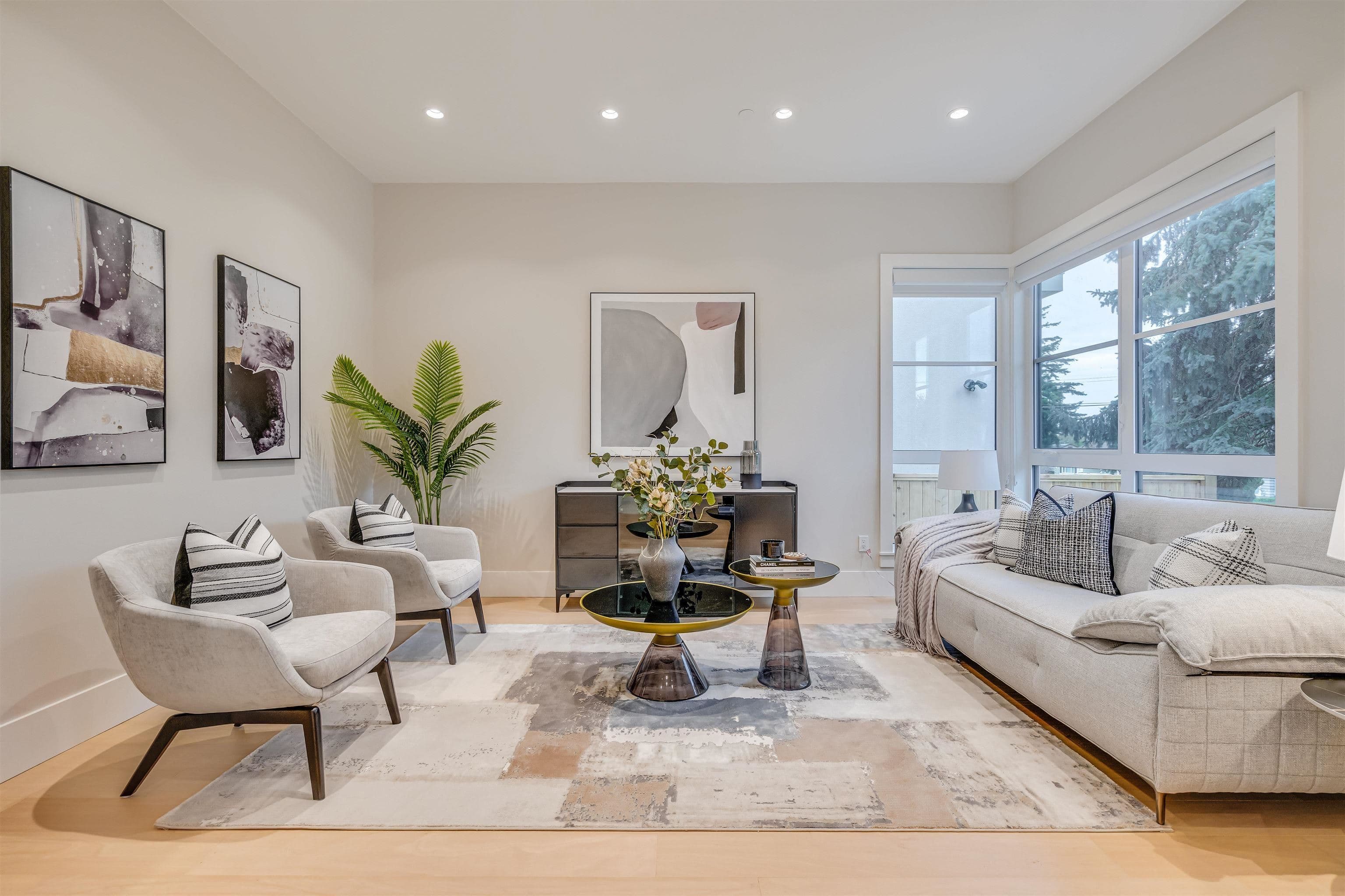 15387 Pacific Avenue, White Rock, V4B 1R3 — photo 1