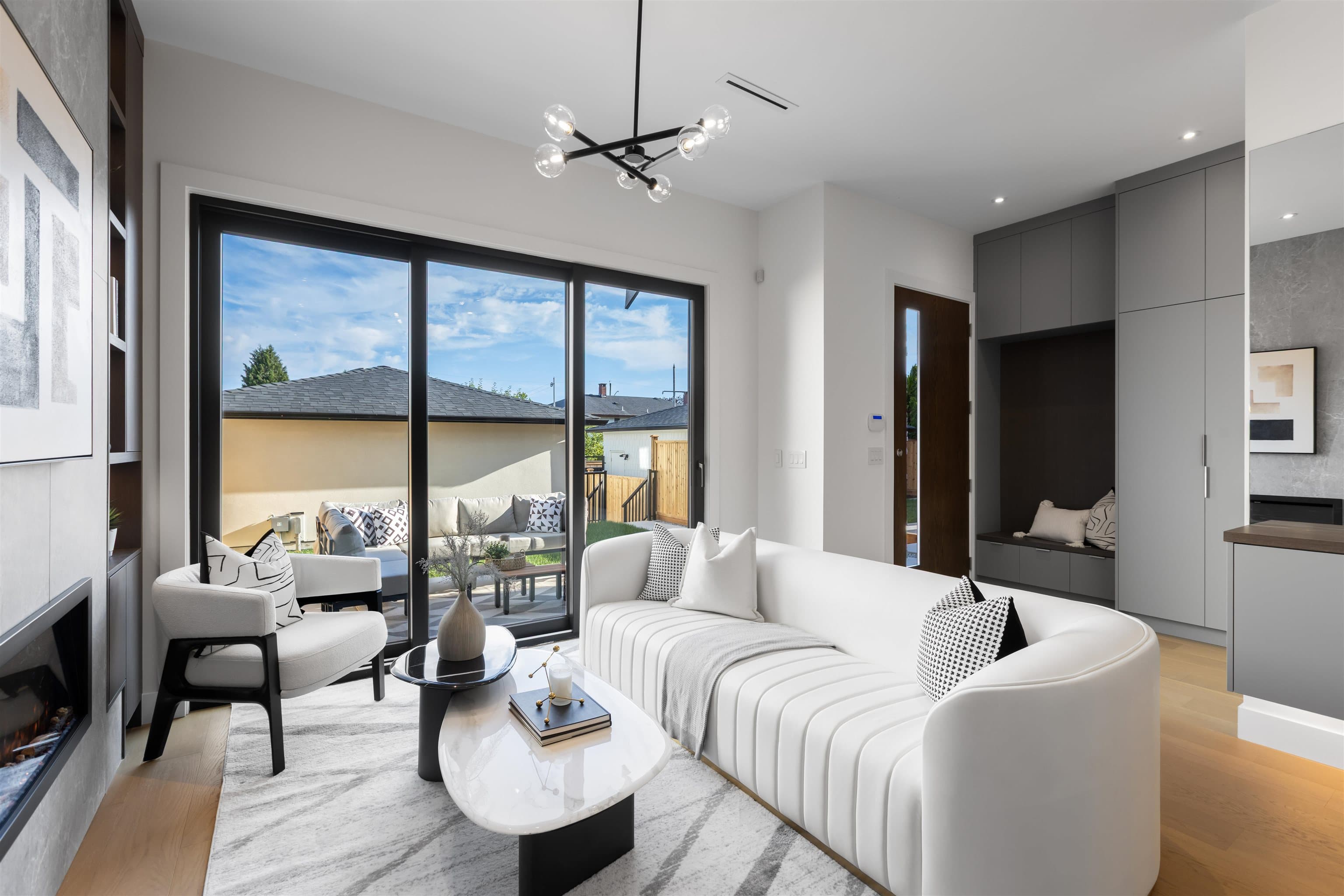 3 - 6682 Napier Street, Burnaby, V5B 2C3 — photo 4