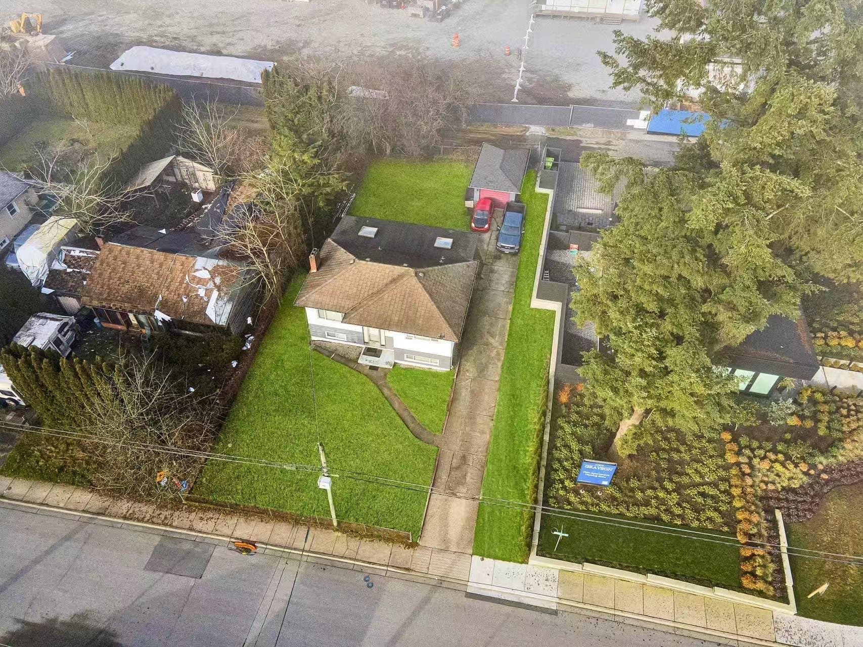 607 Alderson Avenue, Coquitlam, V3K 1T4 — photo 2
