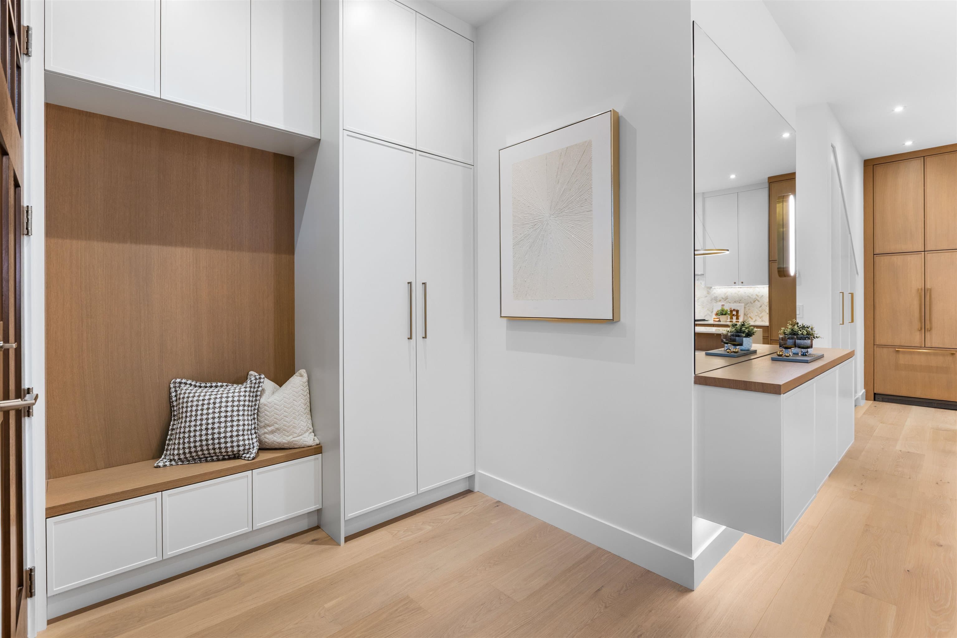 4 - 6682 Napier Street, Burnaby, V5B 2C3 — photo 3