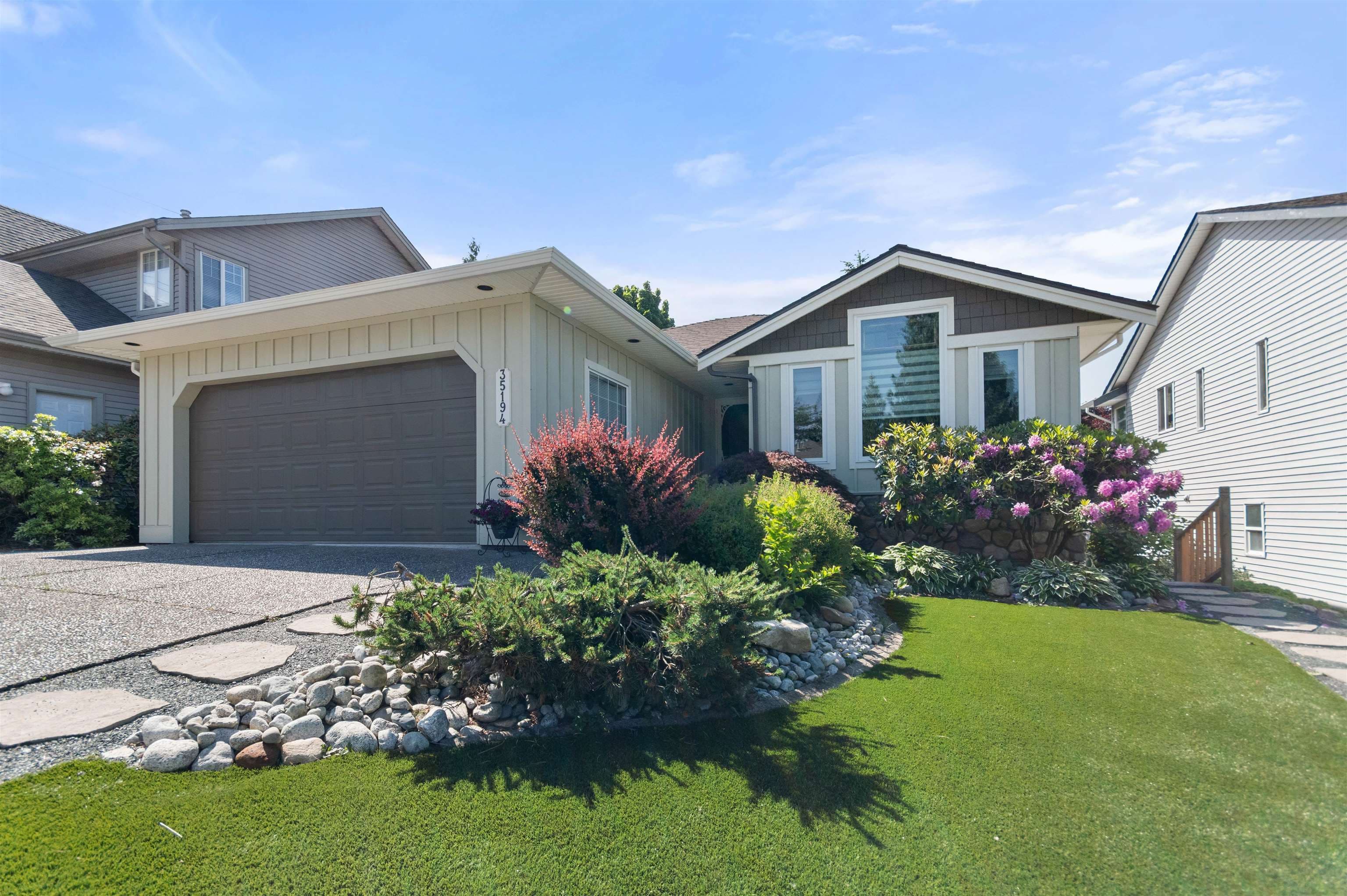 35194 Christina Place, Abbotsford, V2S 8H1 — photo 3