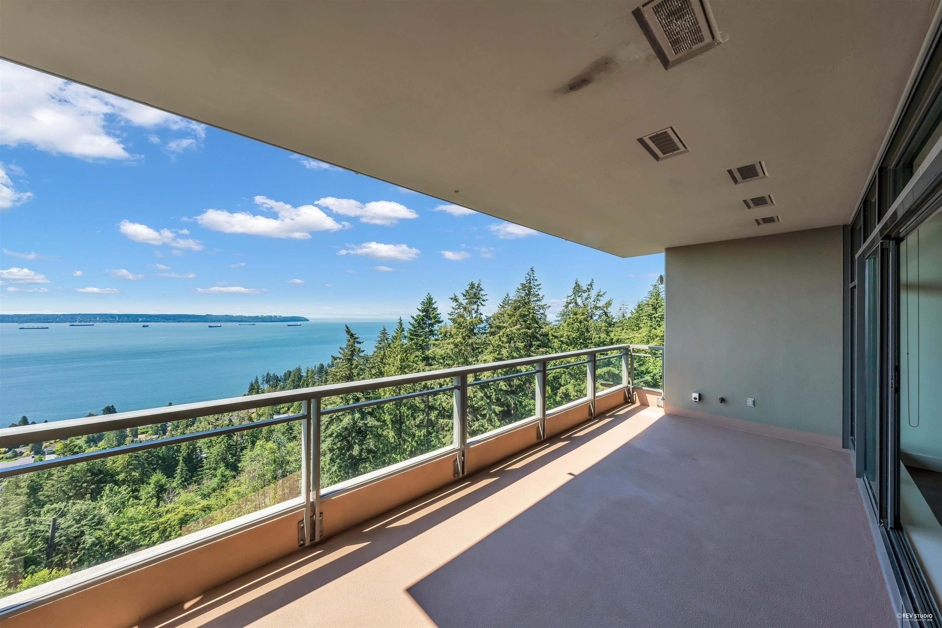 1102 - 3355 Cypress Place, West Vancouver, V7S 3J9 — photo 2