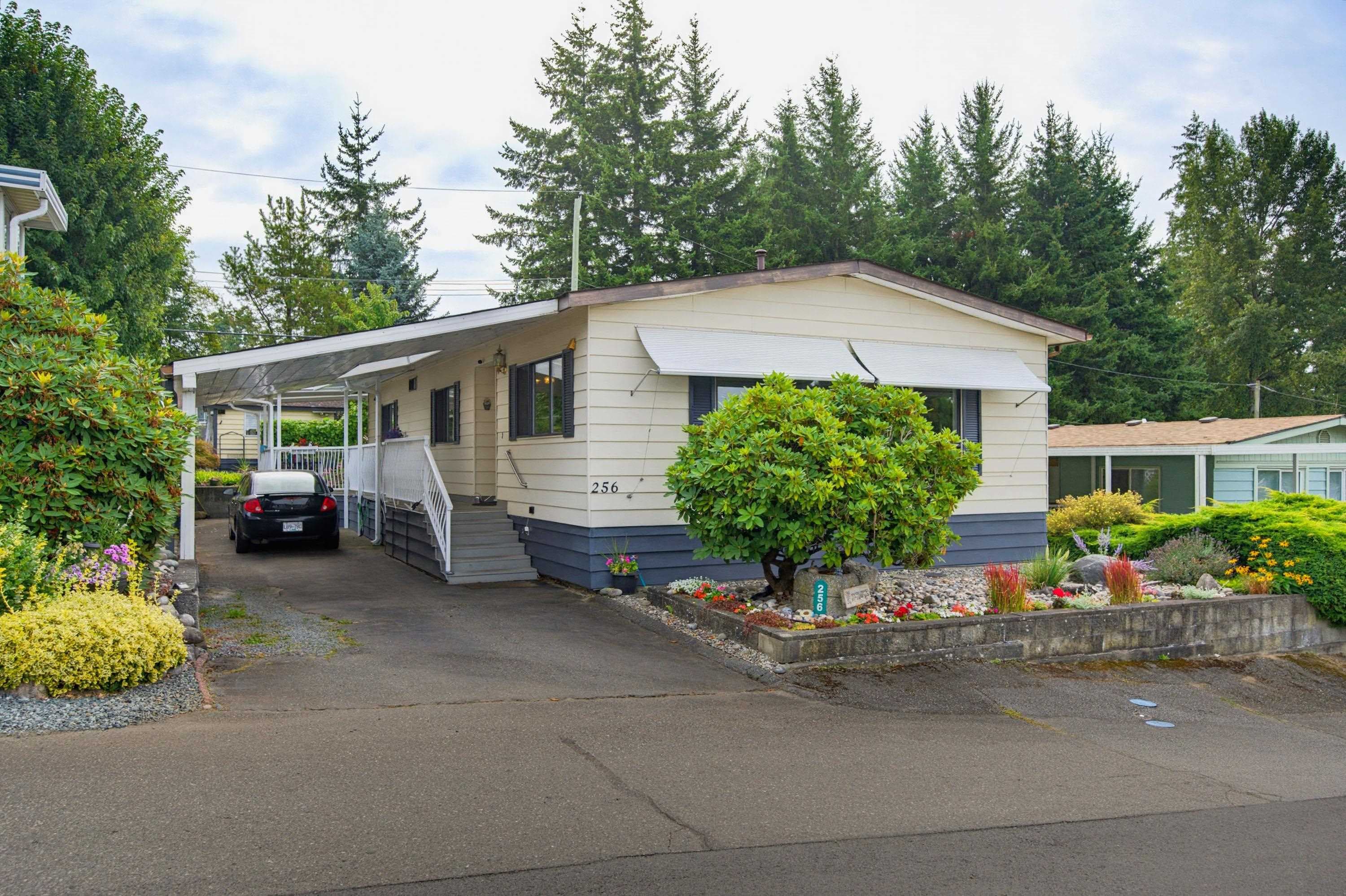 256 - 27111 0 Avenue, Langley, V4W 2T6 — photo 1