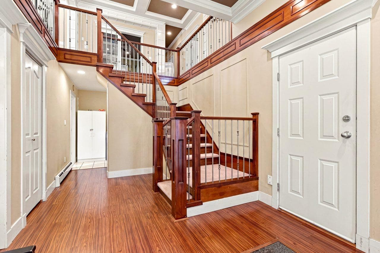 10047 129 Street, Surrey, V3T 3G6 — photo 2