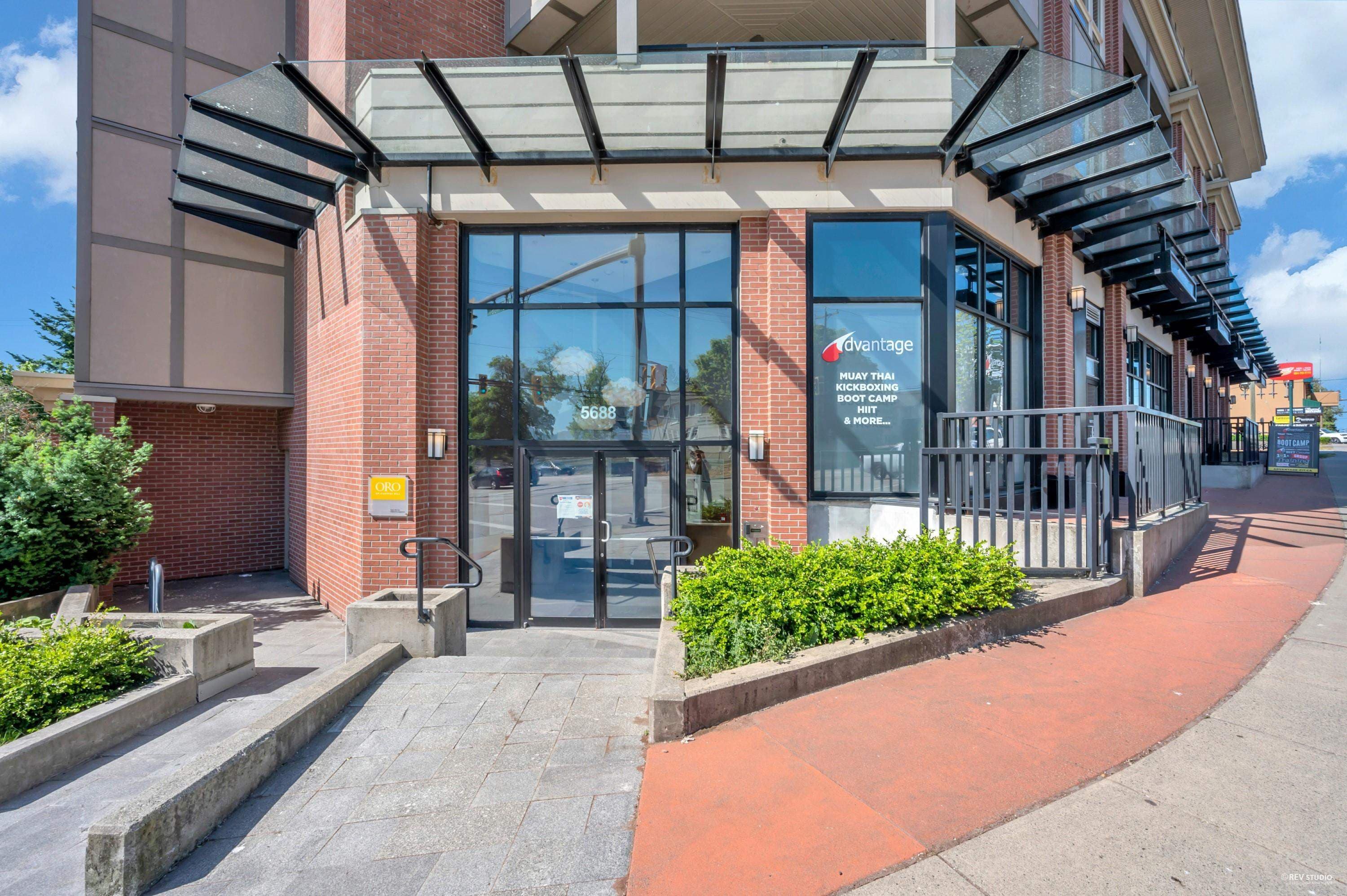 401 - 5688 Hastings Street, Burnaby, V5B 1R4 — photo 3