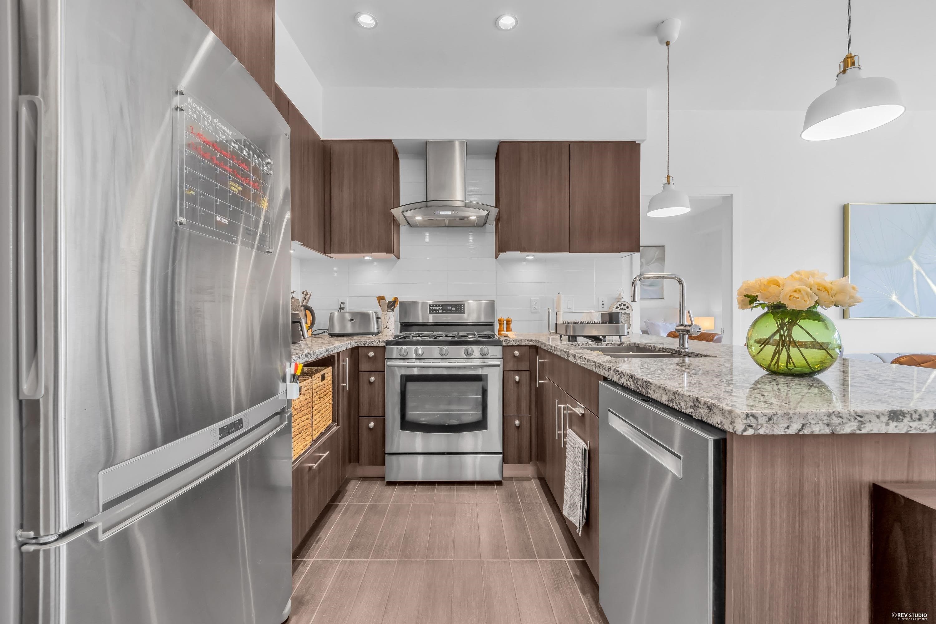 401 - 5688 Hastings Street, Burnaby, V5B 1R4 — photo 5