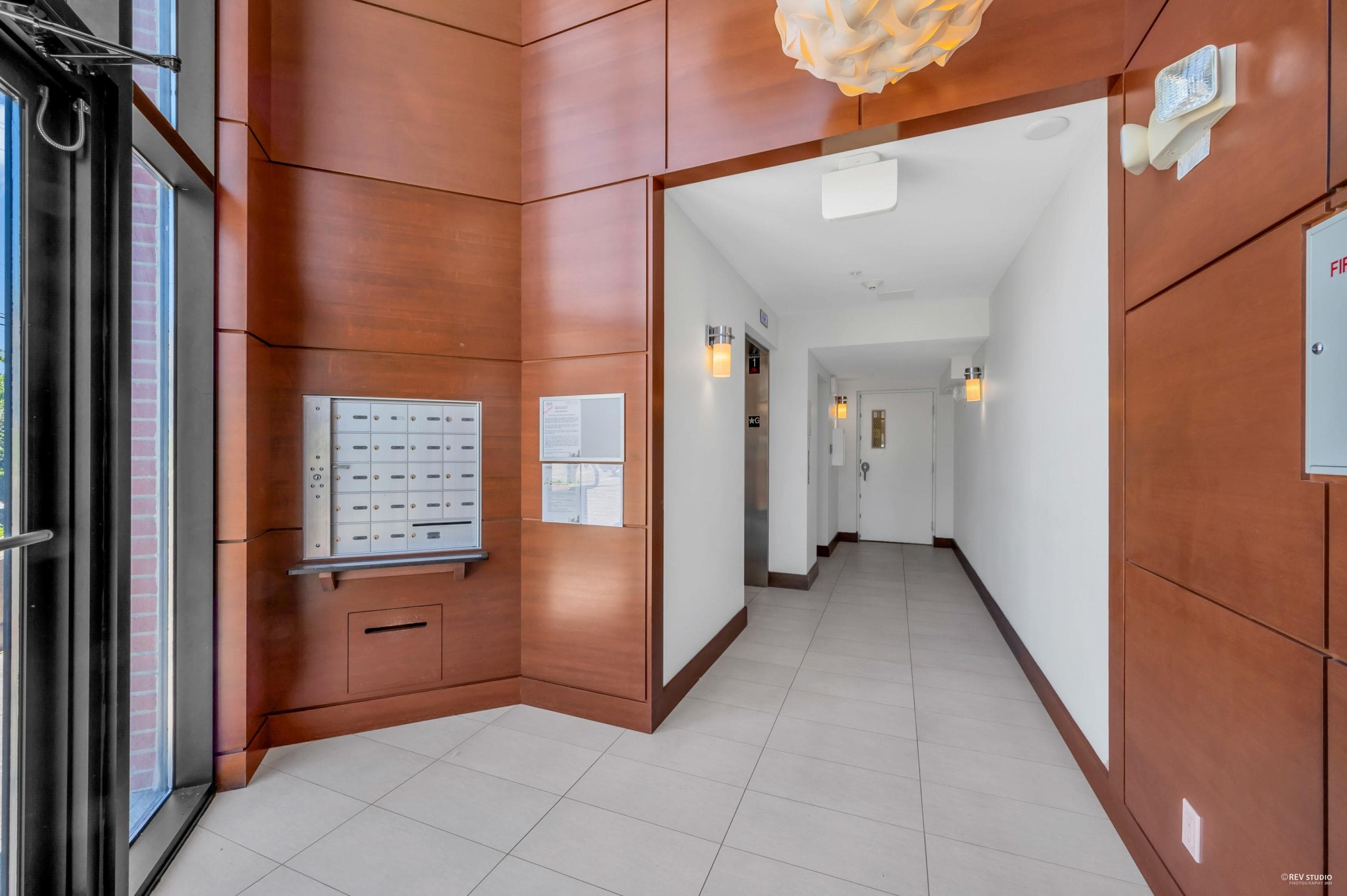 401 - 5688 Hastings Street, Burnaby, V5B 1R4 — photo 4