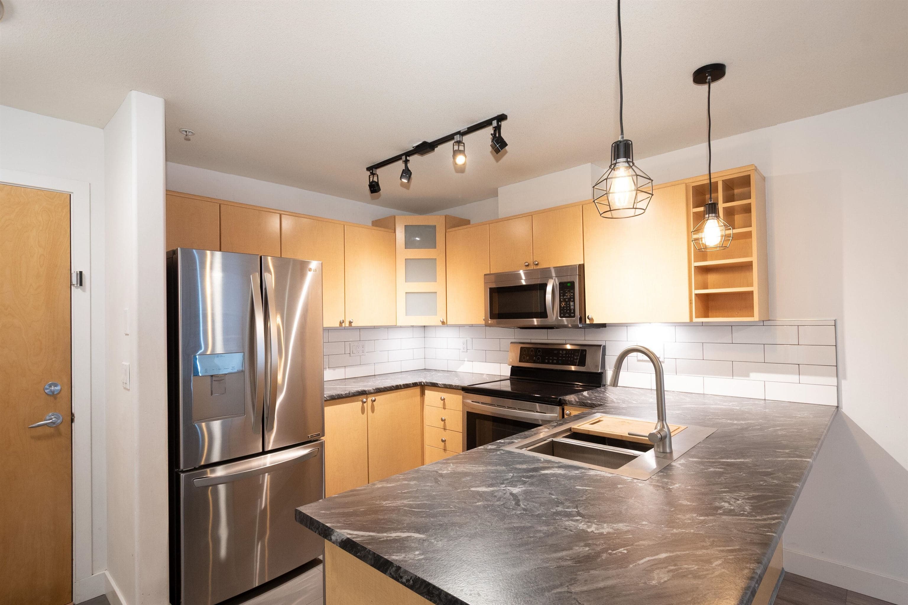 312 - 3136 St Johns Street, Port Moody, V3H 5E4 — photo 5