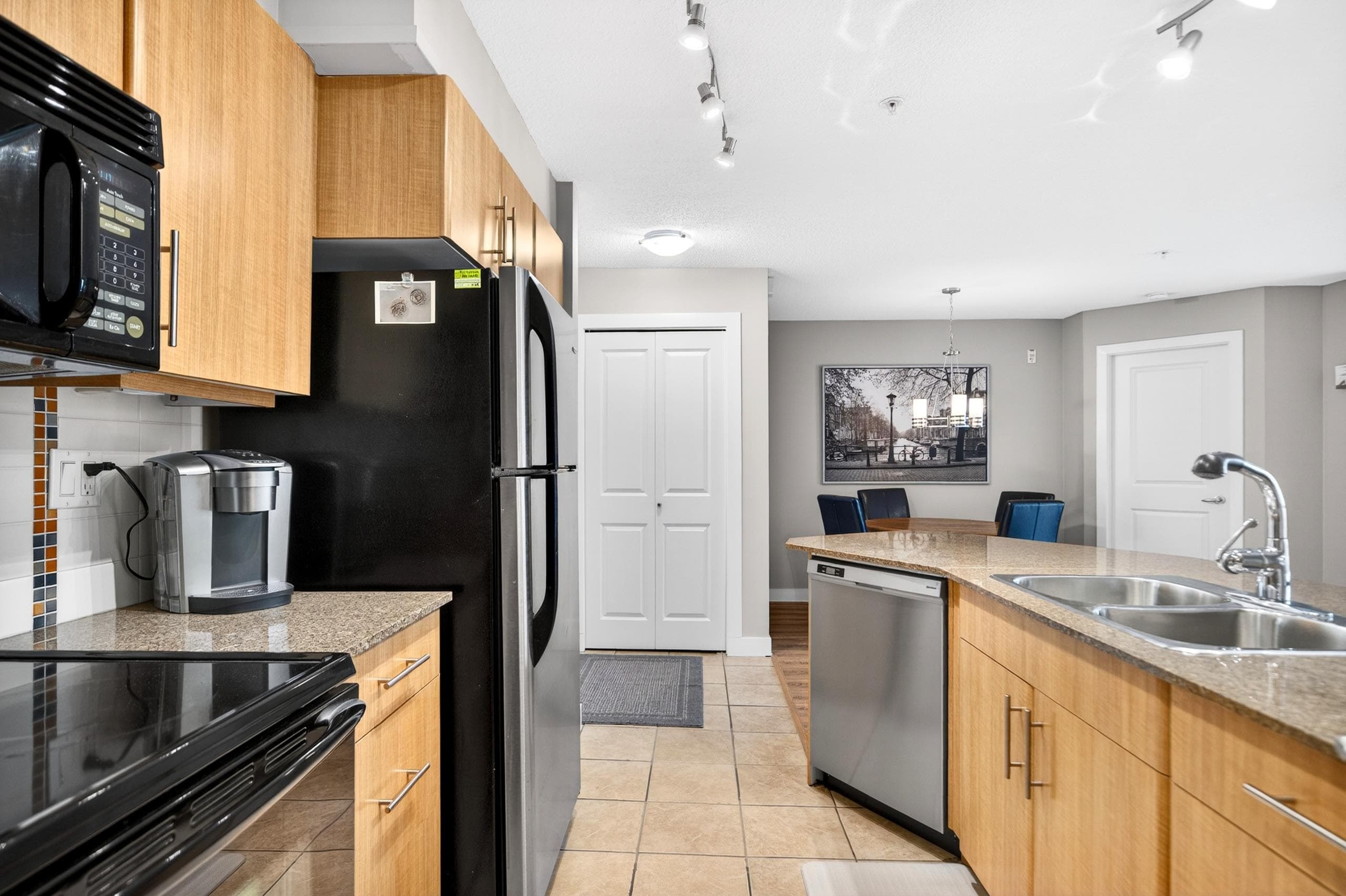 301 - 12020 207a Street, Maple Ridge, V2X 8V2 — photo 5