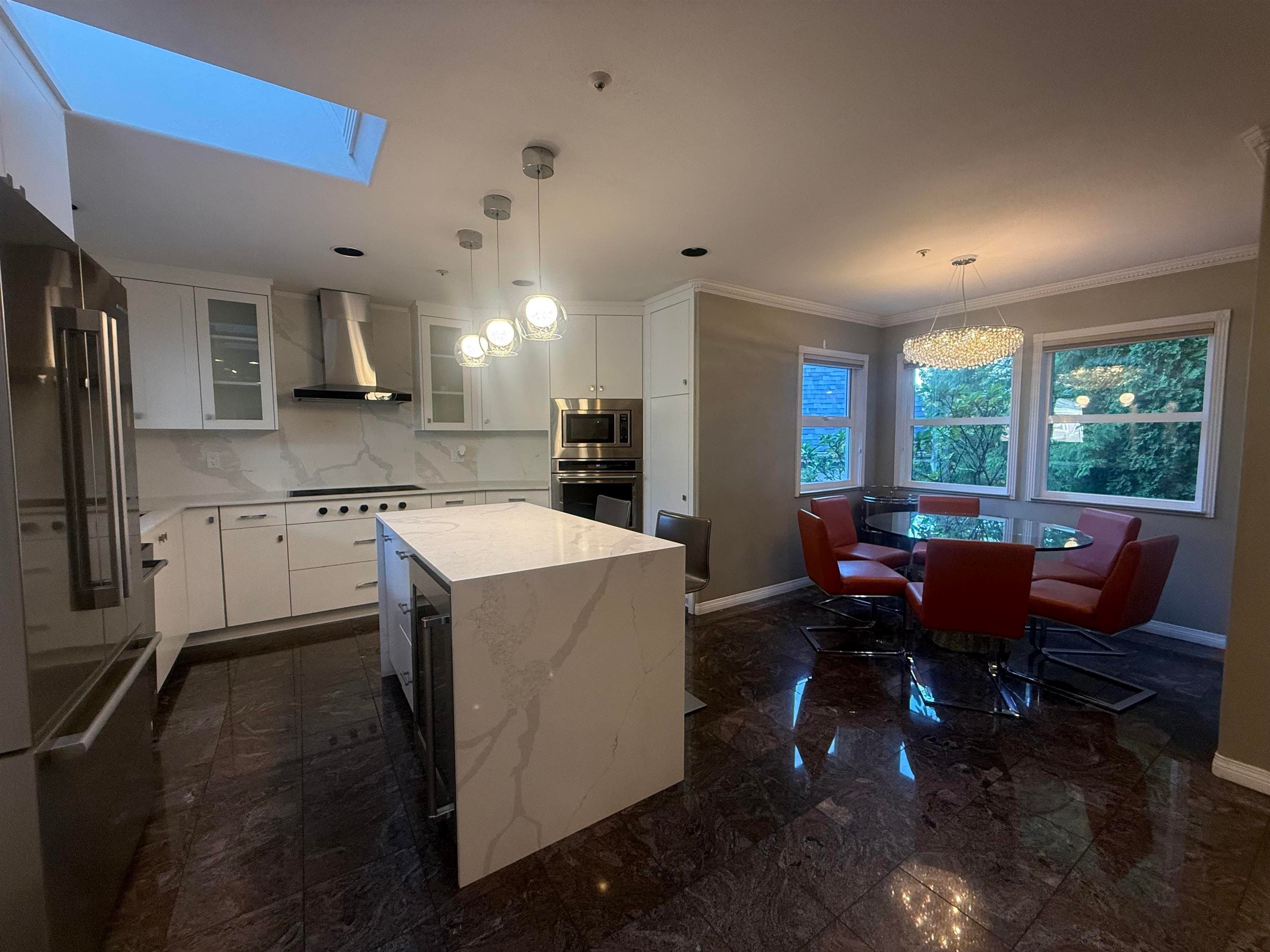 59 Falaise Place, Vancouver, V5M 4C2 — photo 2