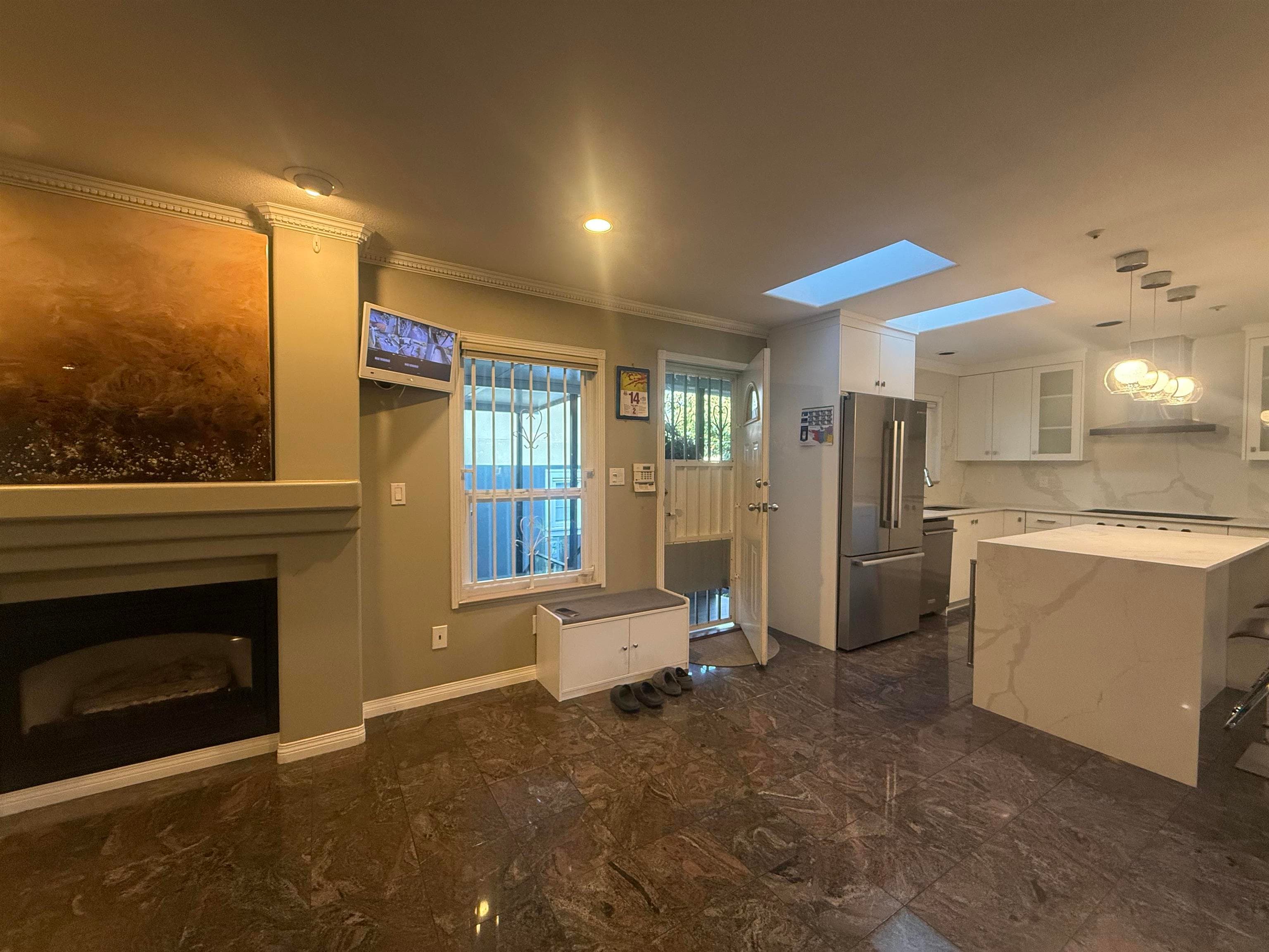 59 Falaise Place, Vancouver, V5M 4C2 — photo 4