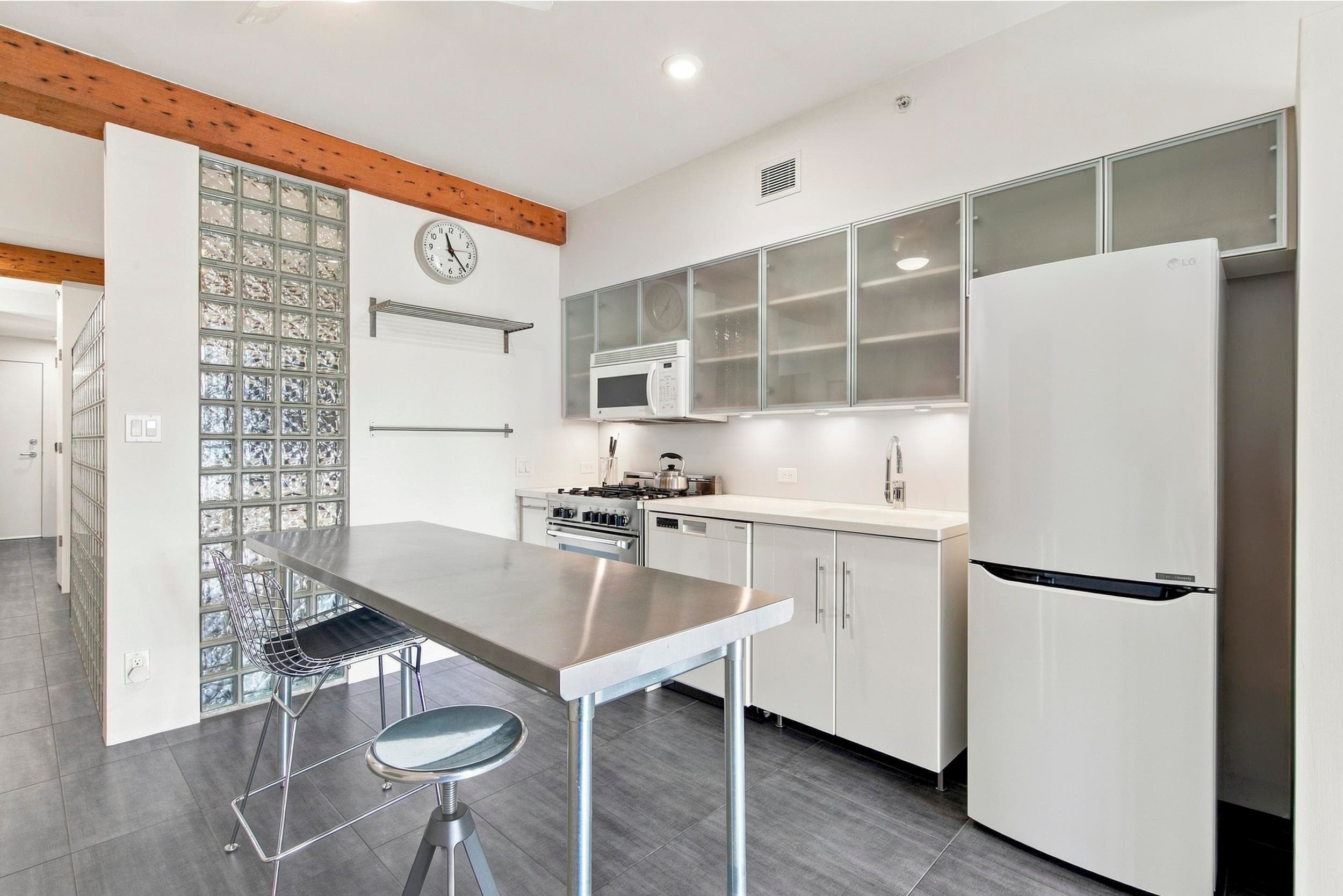 308 - 1275 Hamilton Street, Vancouver, V6B 1E2 — photo 4