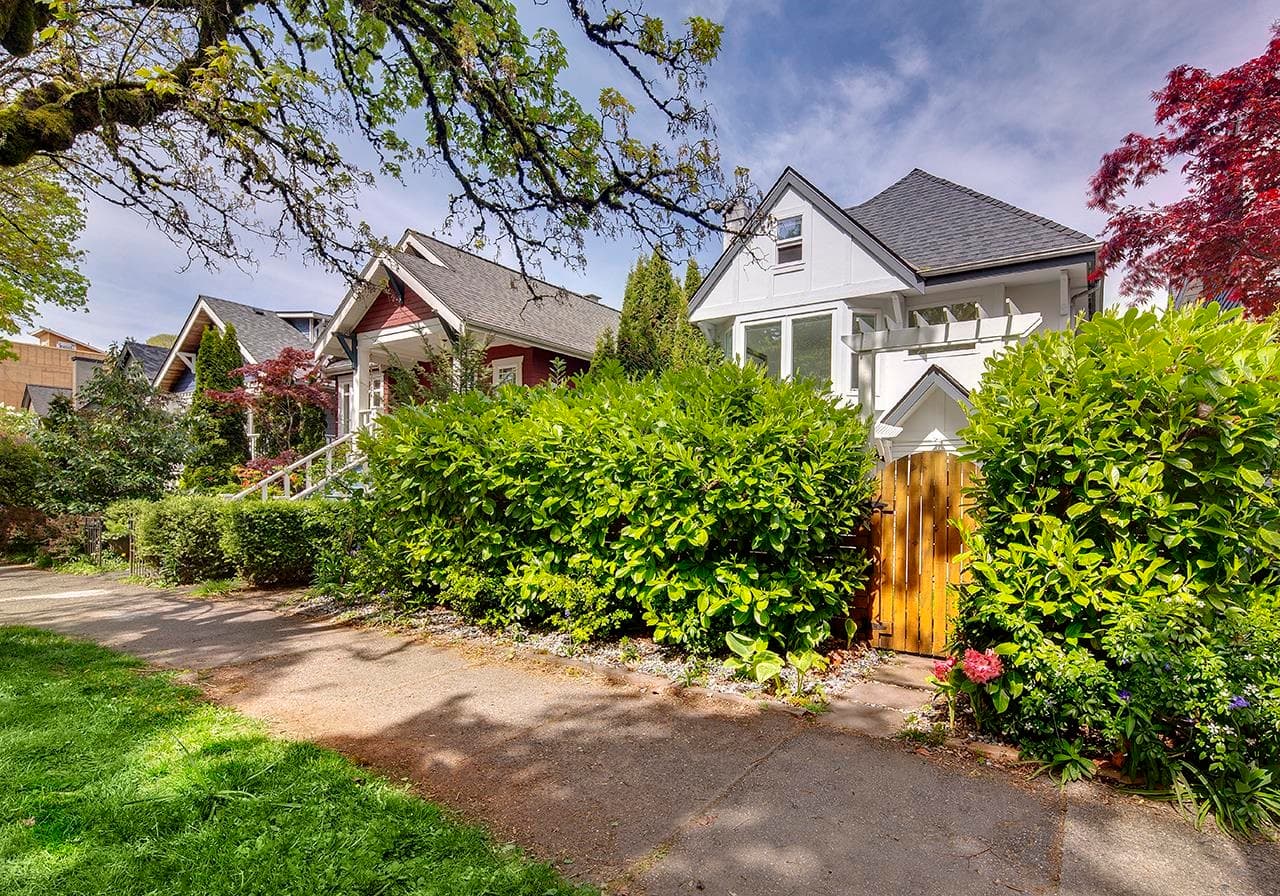 2977 W 6th Avenue, Vancouver, V6K 1X4 — photo 2