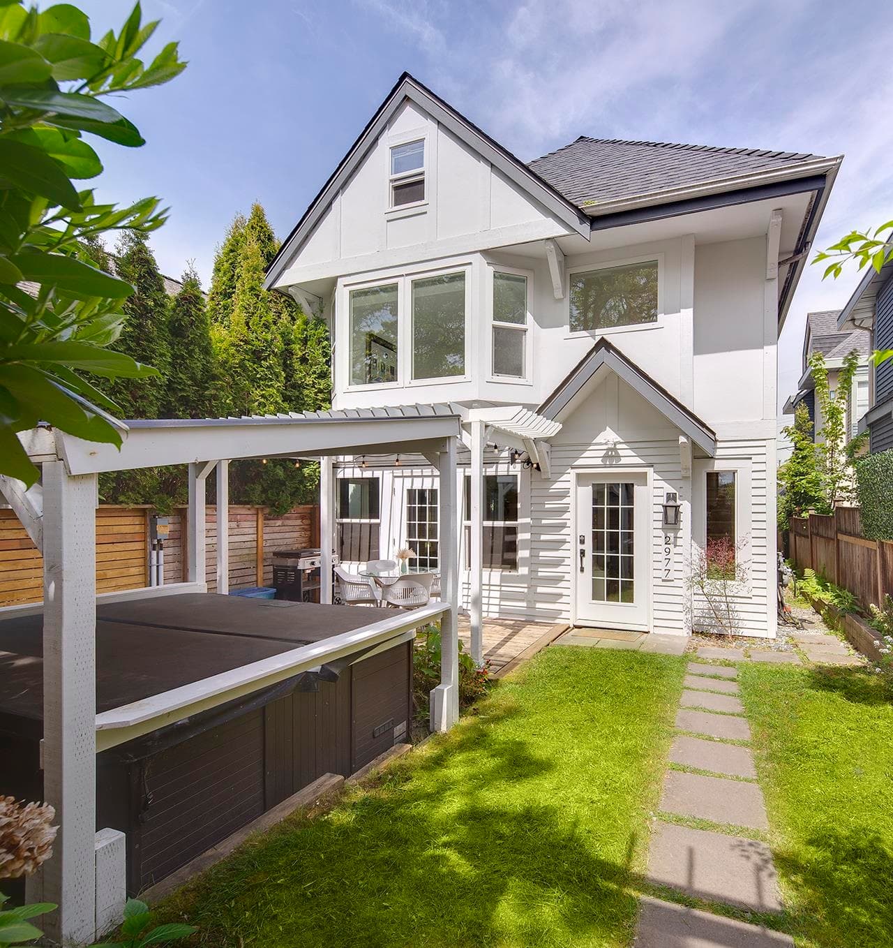2977 W 6th Avenue, Vancouver, V6K 1X4 — photo 1