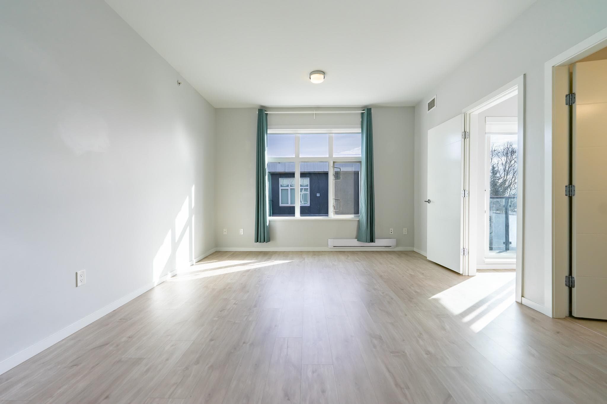 PH27 - 6283 Kingsway, Burnaby, V5J 0H3 — photo 5