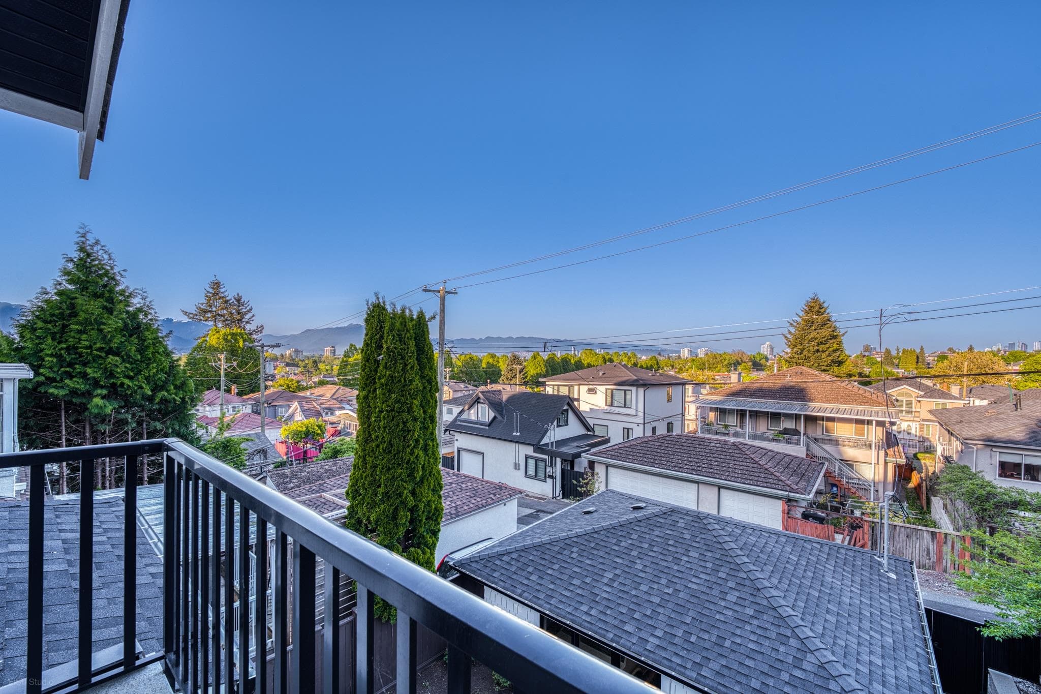 4990 Sherbrooke Street, Vancouver, V5W 3M2 — photo 3