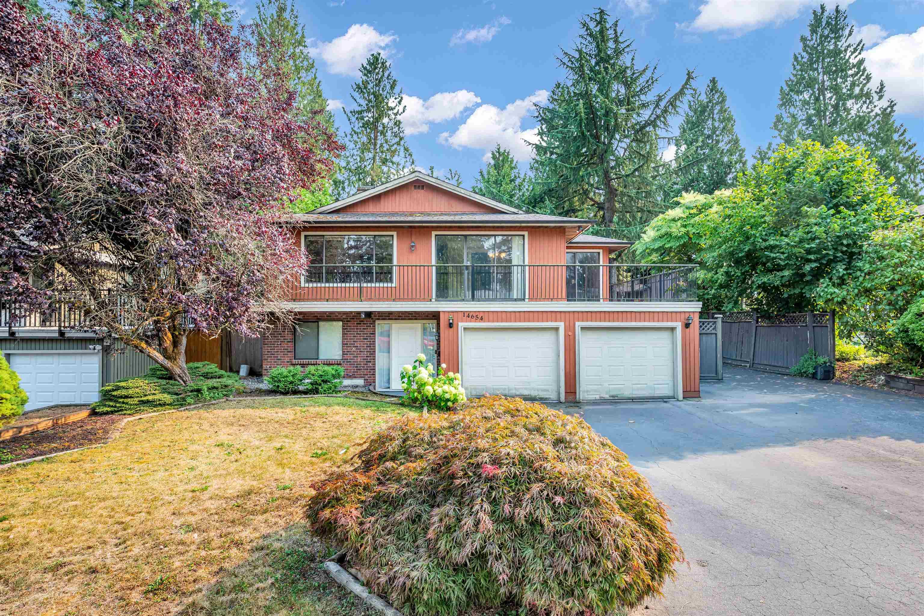 14654 102 Avenue, Surrey, V3R 7E5 — photo 2