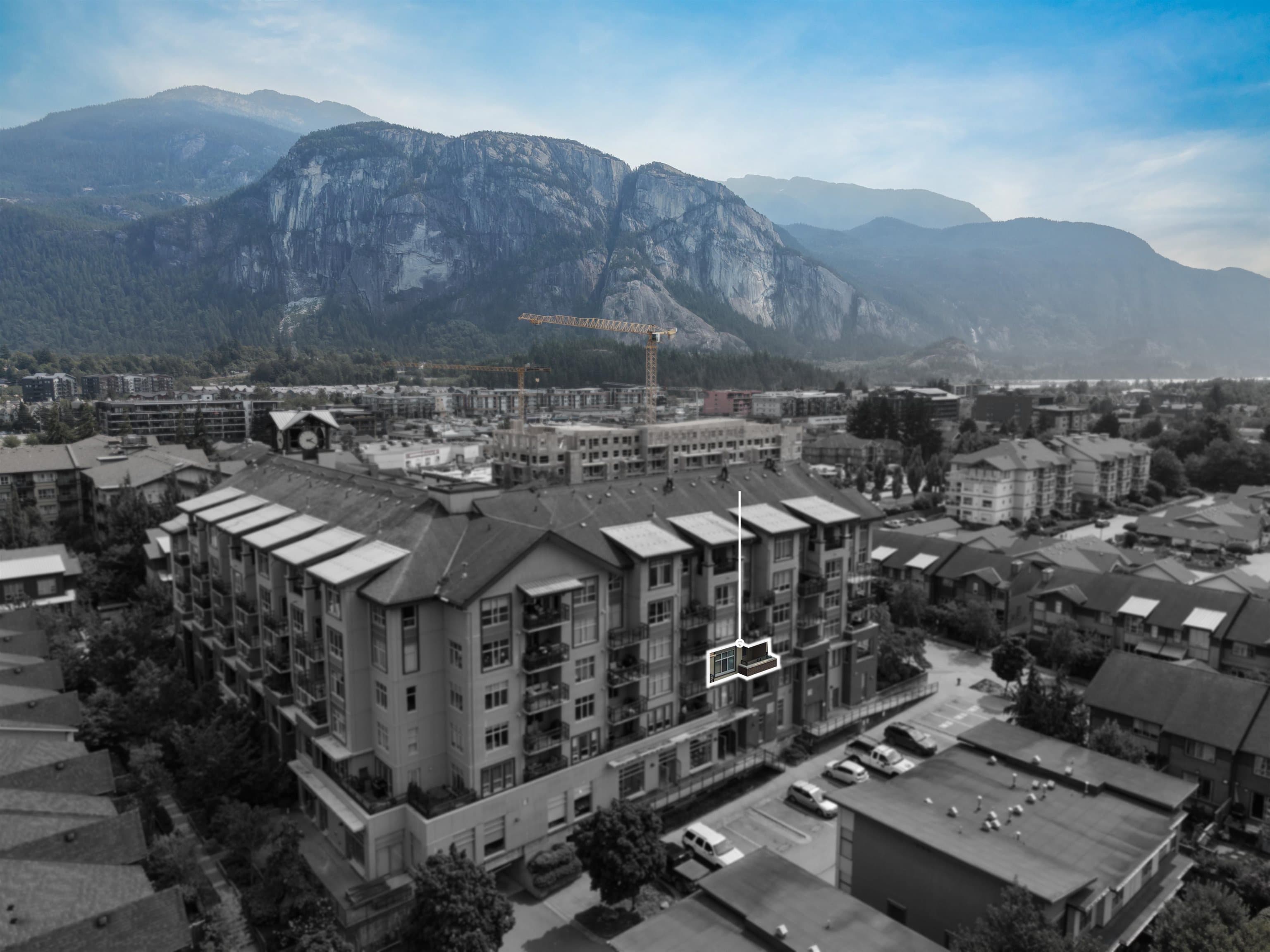 305 - 1211 Village Green Way, Squamish, V8B 0R7 — photo 5