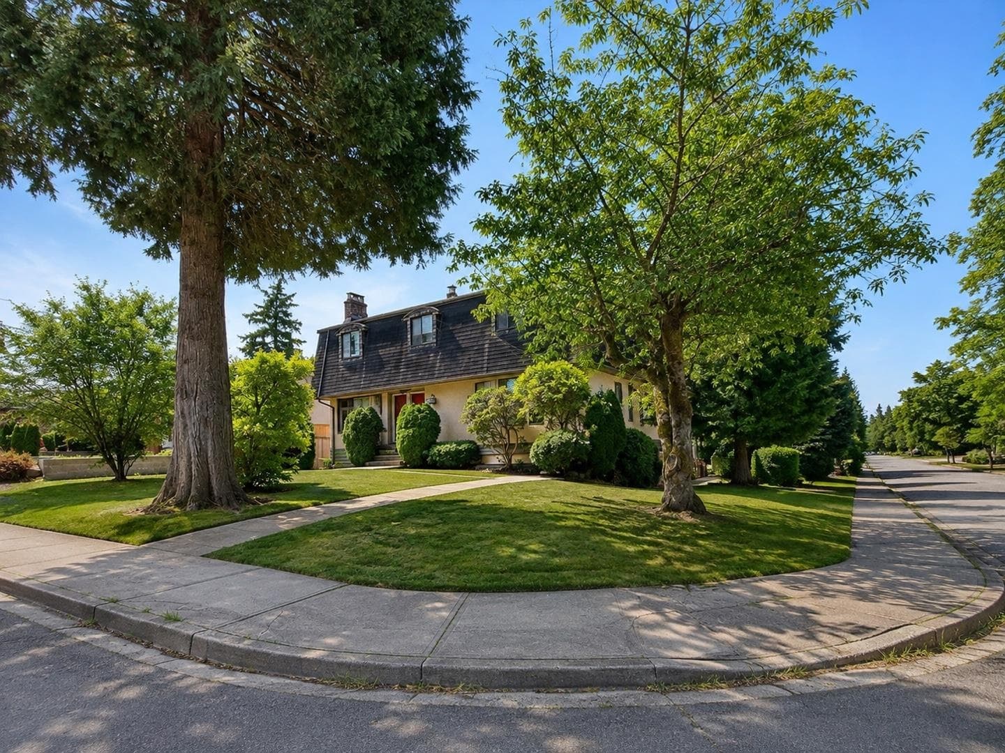 7507 Wright Street, Burnaby