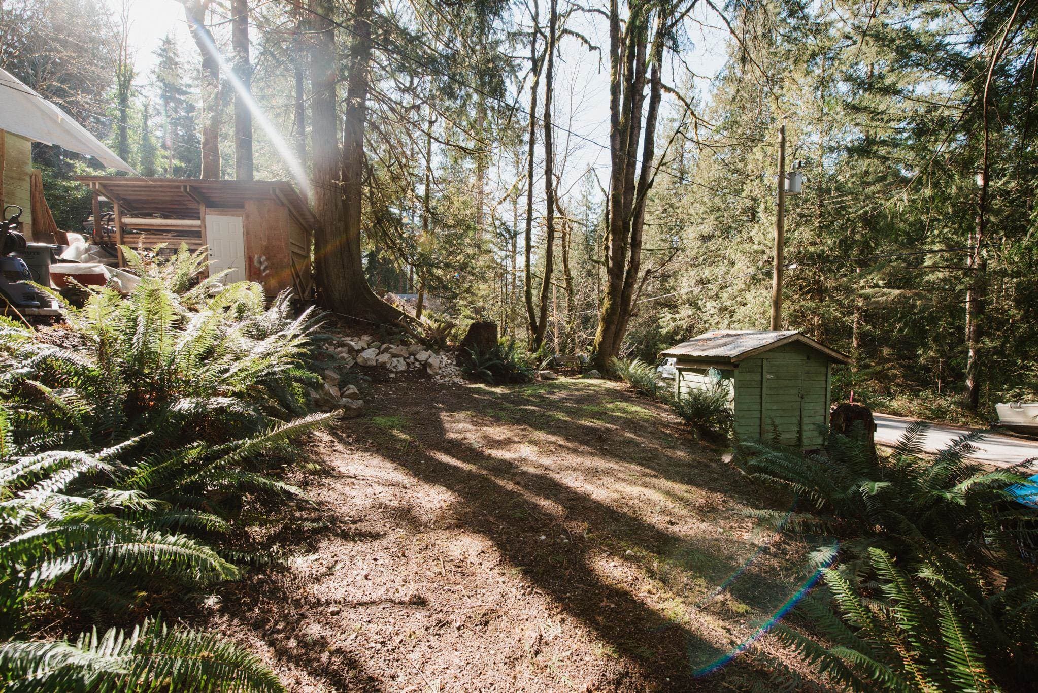 5735 Naylor Road, Sechelt, V7Z 0C7 — photo 3