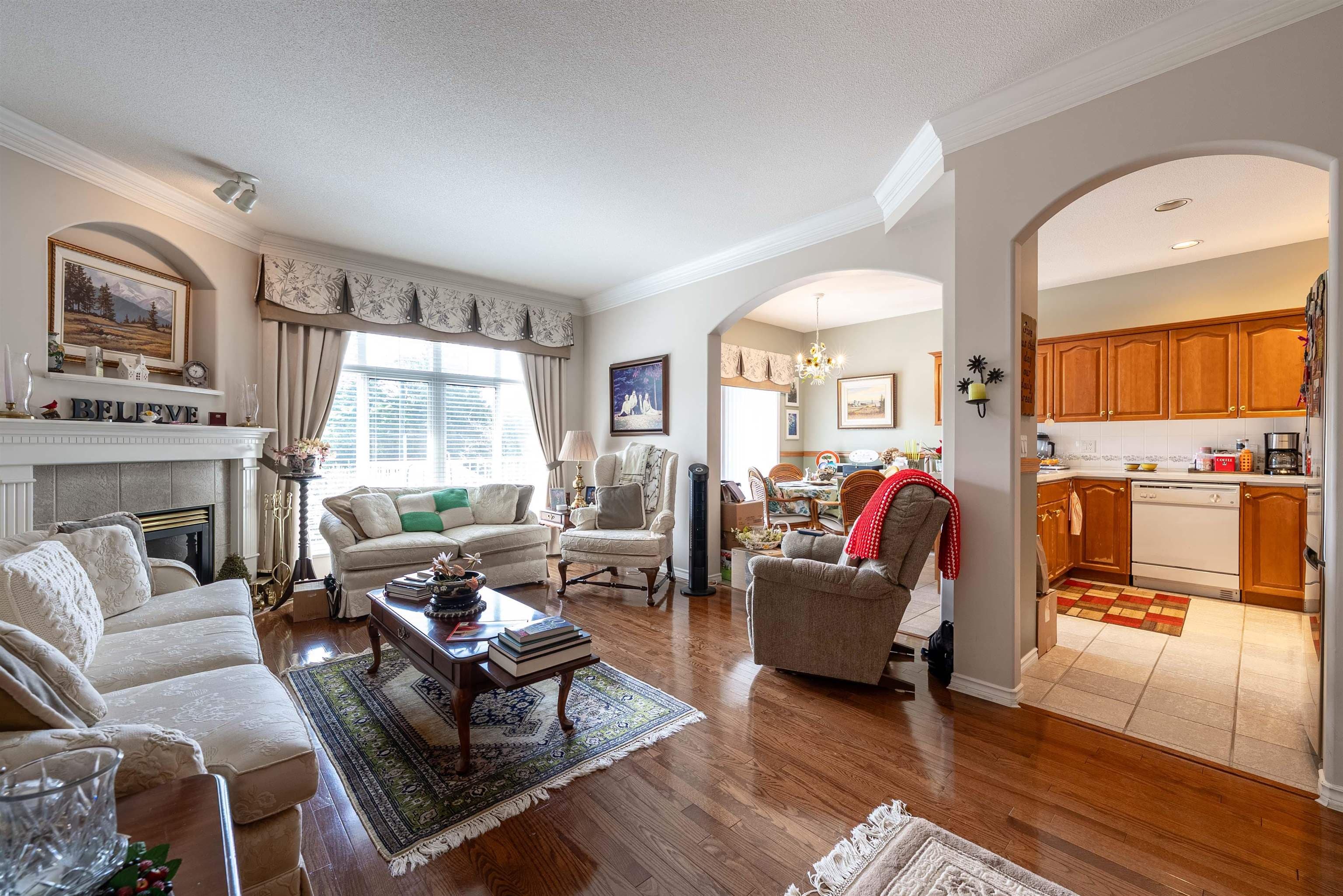 4 - 11358 Cottonwood Drive Drive, Maple Ridge, V2X 5V5 — photo 2
