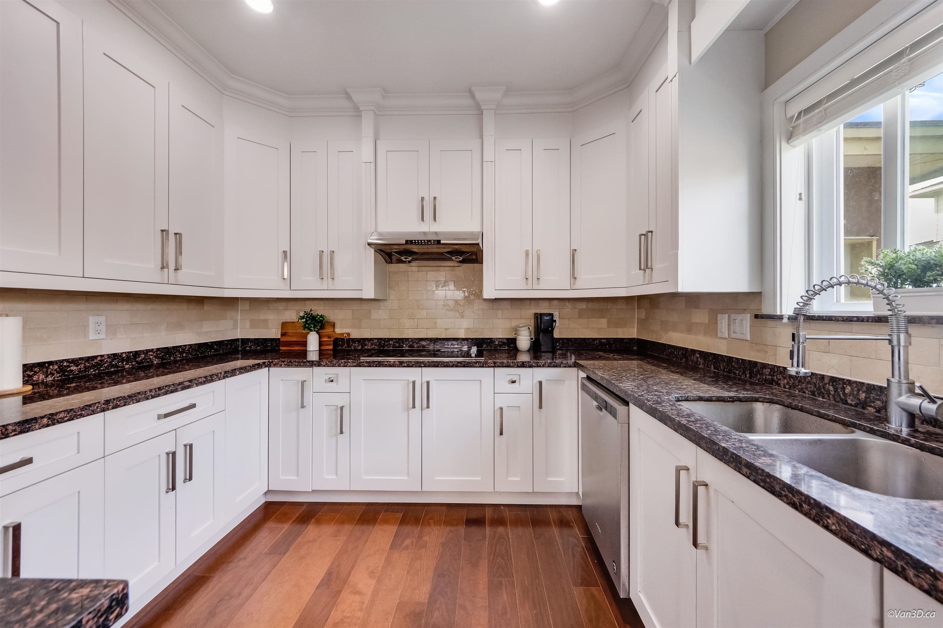 6643 Imperial Street, Burnaby, V5E 1M9 — photo 5
