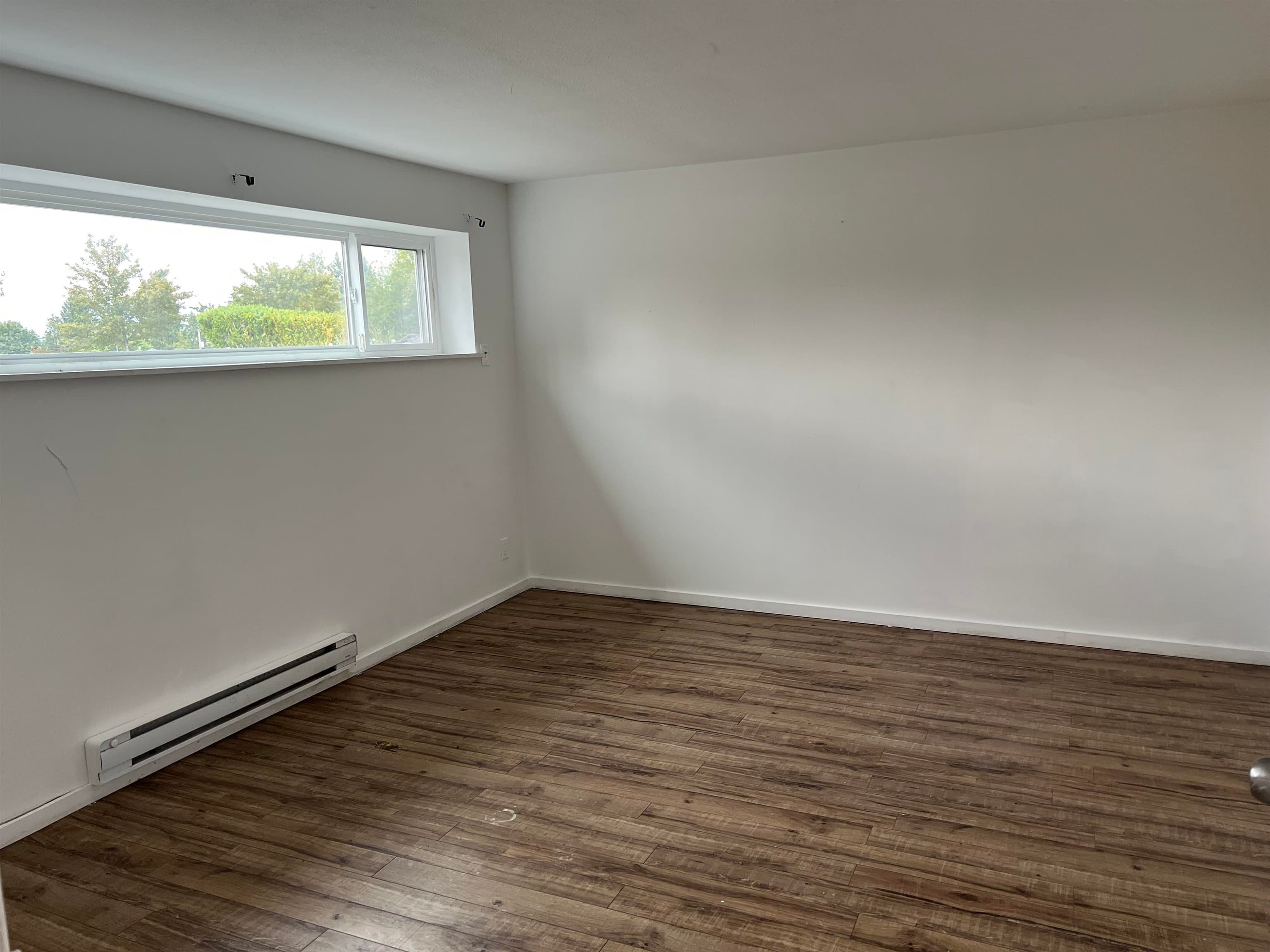 11604 - 11606 97 Avenue, Surrey, V3V 2B8 — photo 5