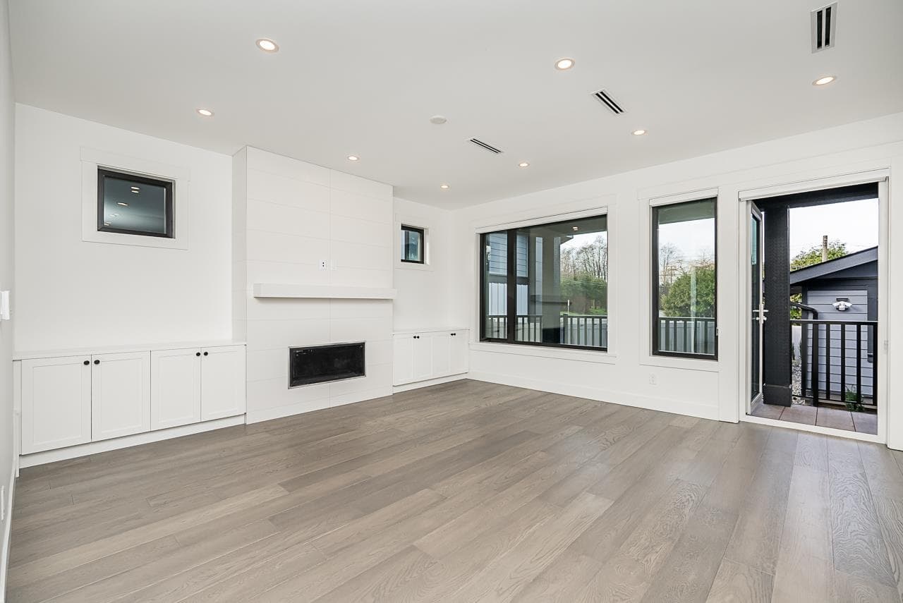 5225 Woodsworth Street, Burnaby, V5G 1S5 — photo 3