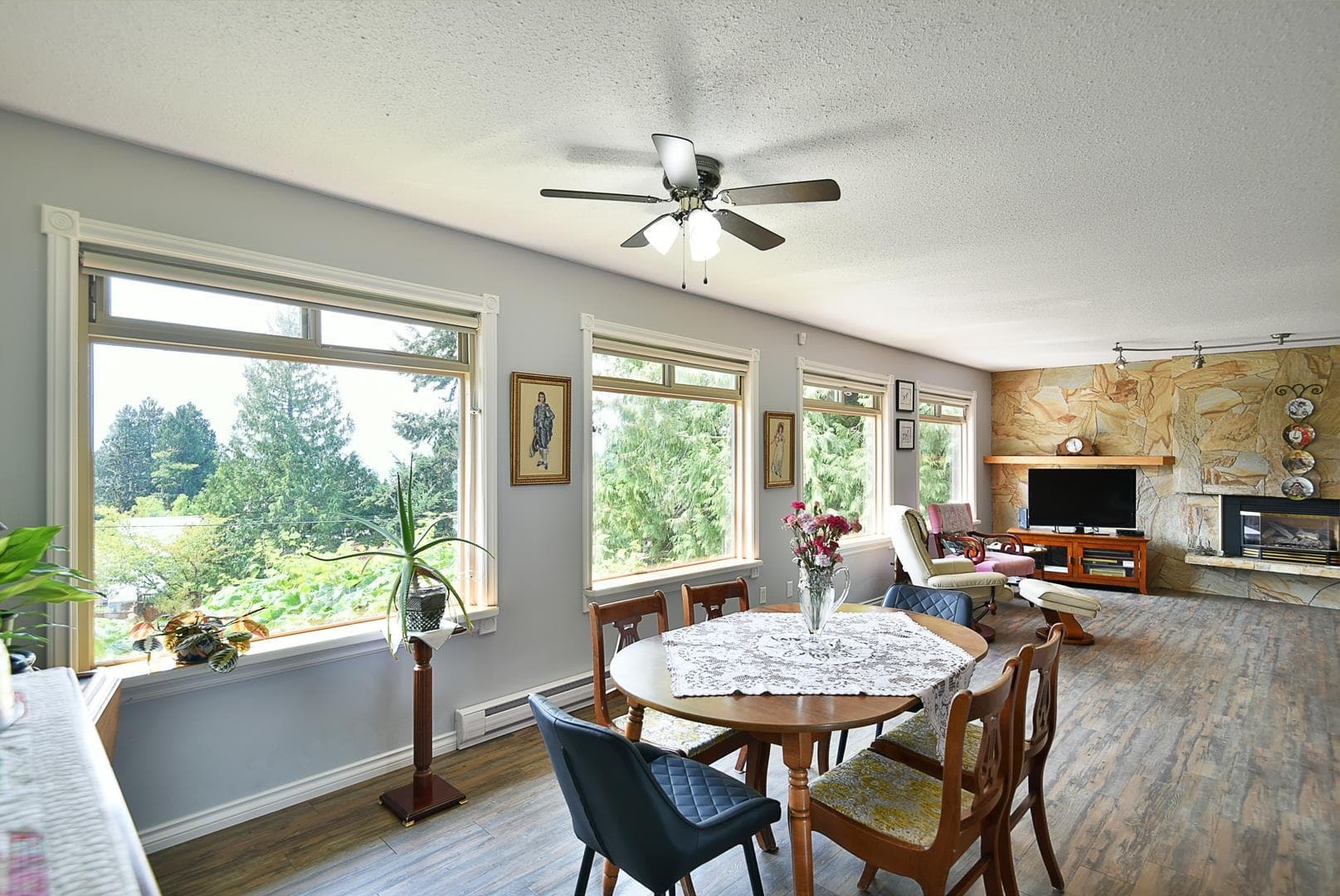 6450 Jasper Road, Sechelt, V7Z 0S6 — photo 5