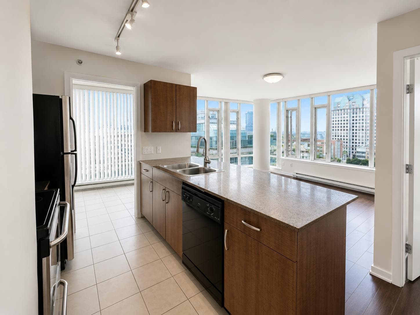 1110 - 610 Granville Street, Vancouver