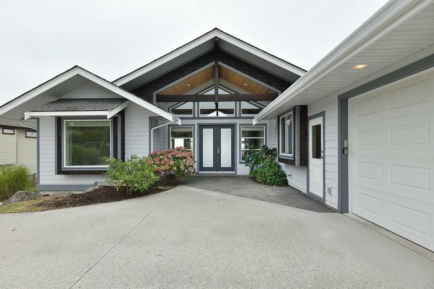 6216 Oracle Road, Sechelt