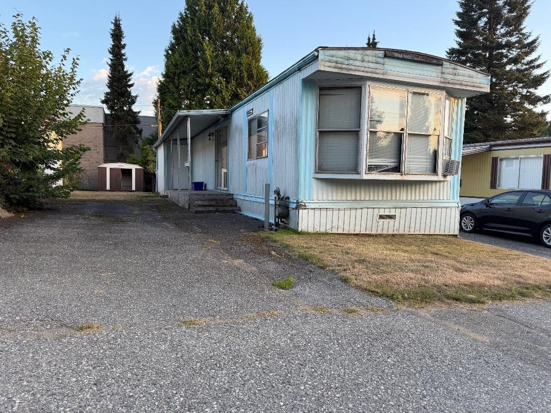 14 - 21163 Lougheed Highway, Maple Ridge, V2X 2R4 — photo 1