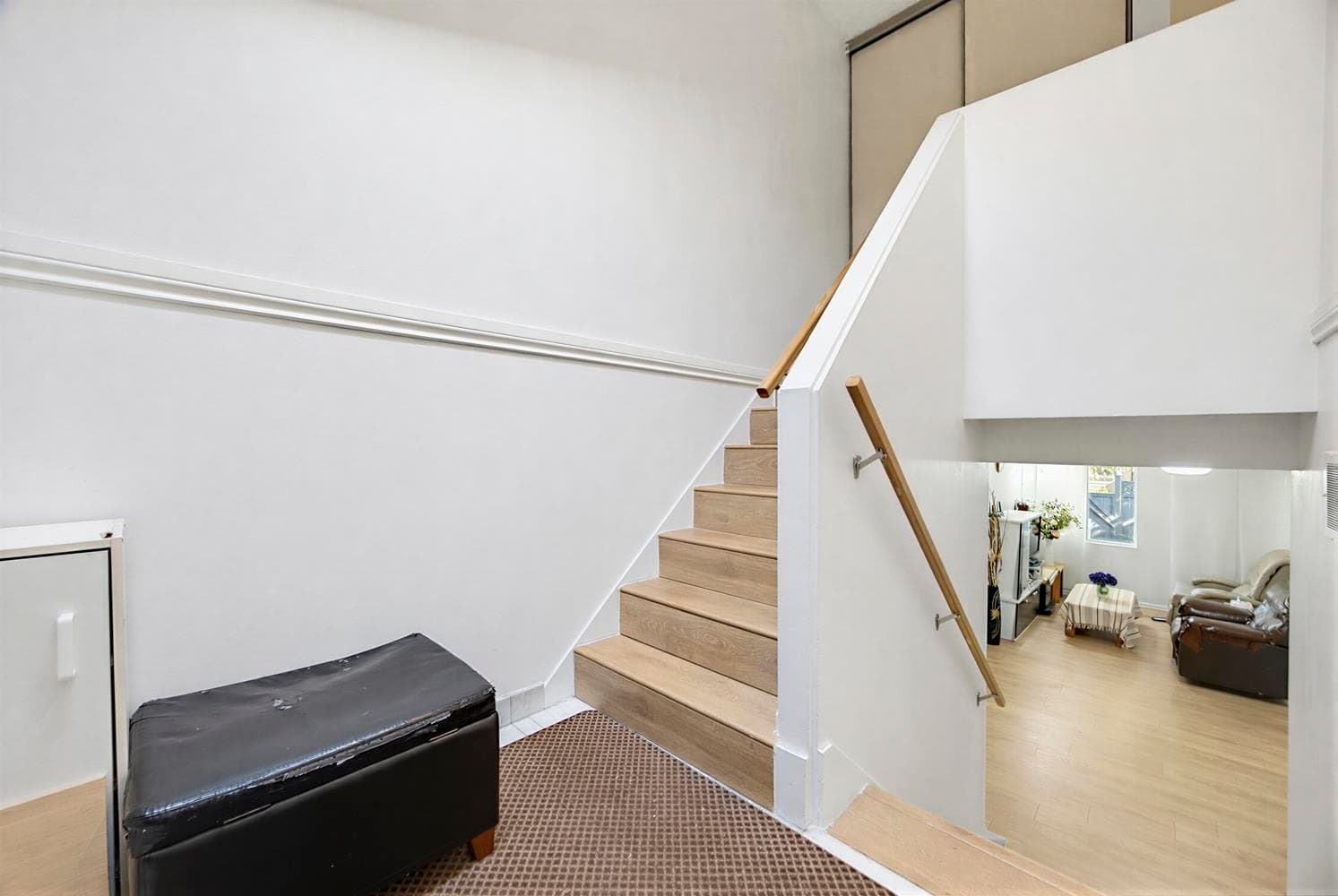 2757 Ellerslie Avenue, Burnaby, V5B 4R9 — photo 3