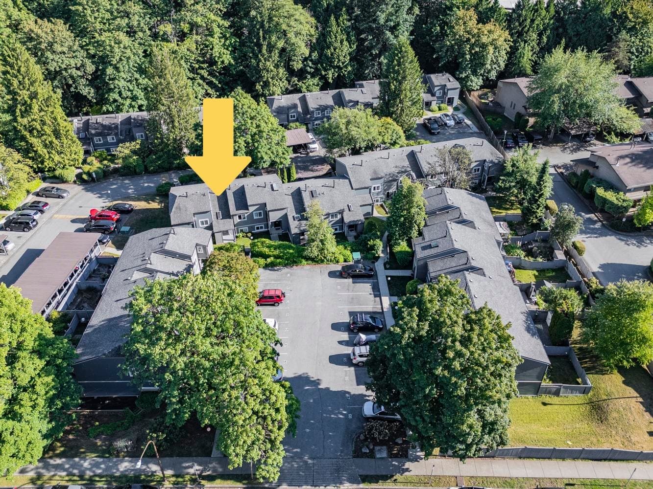 2757 Ellerslie Avenue, Burnaby, V5B 4R9 — photo 1