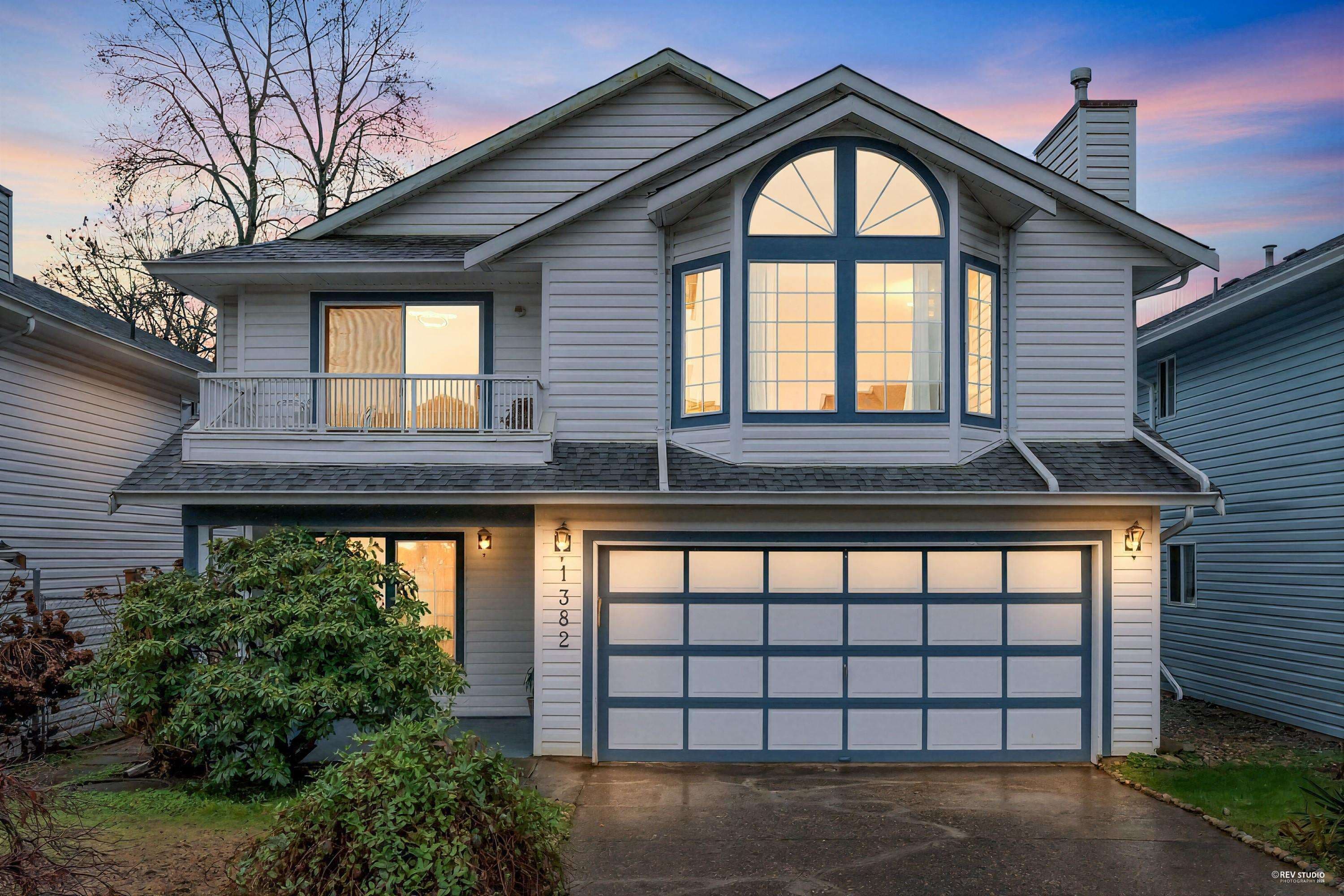 1382 Sutherland Avenue, Port Coquitlam, V3B 7G7 — photo 1