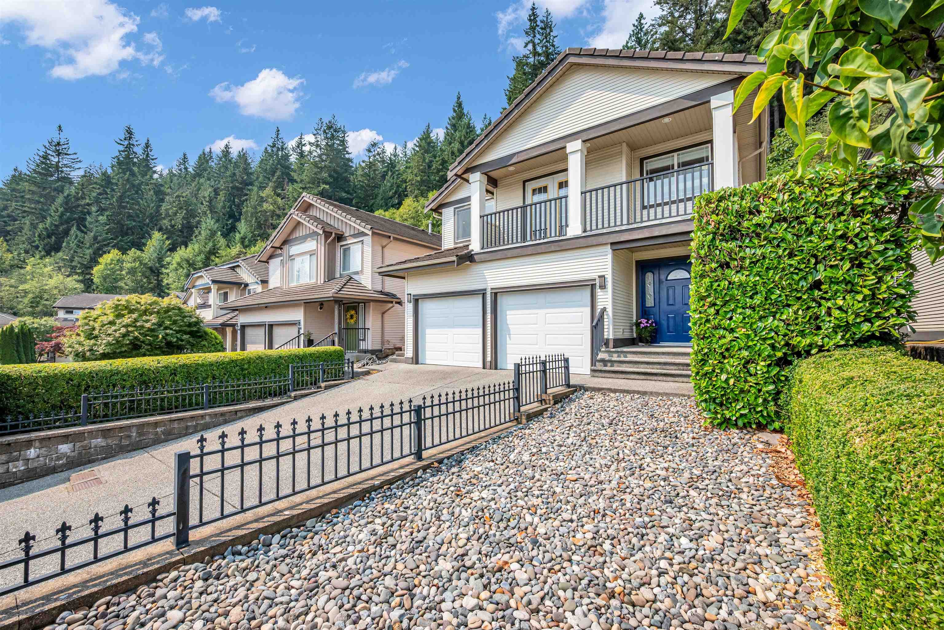 3017 Maplewood Court, Coquitlam, V3E 3P3 — photo 4
