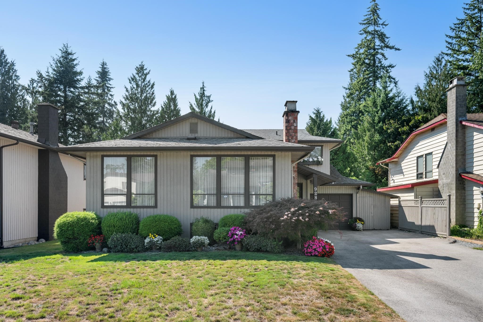928 Merritt Street, Coquitlam, V3J 7M1 — photo 3