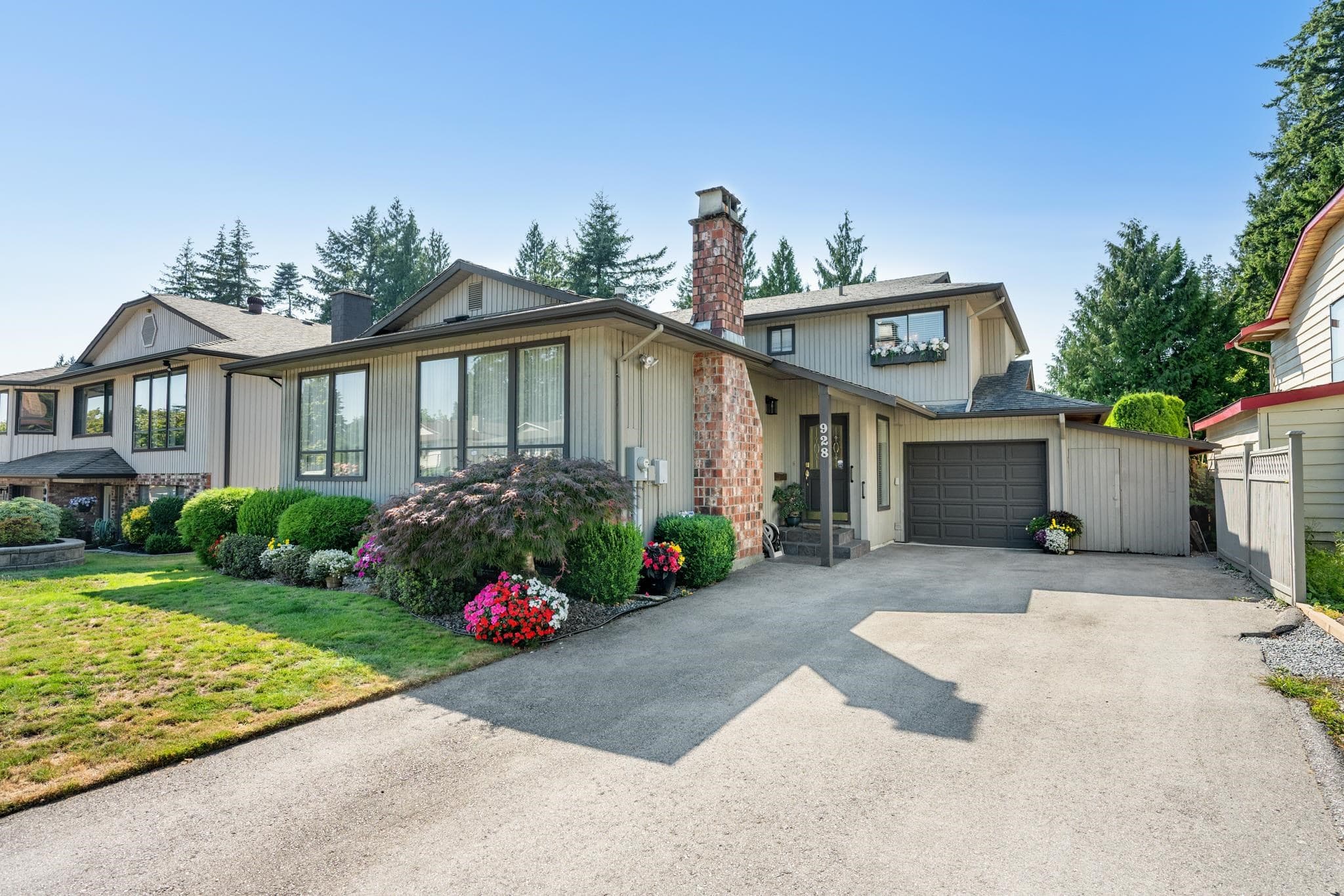 928 Merritt Street, Coquitlam, V3J 7M1 — photo 1